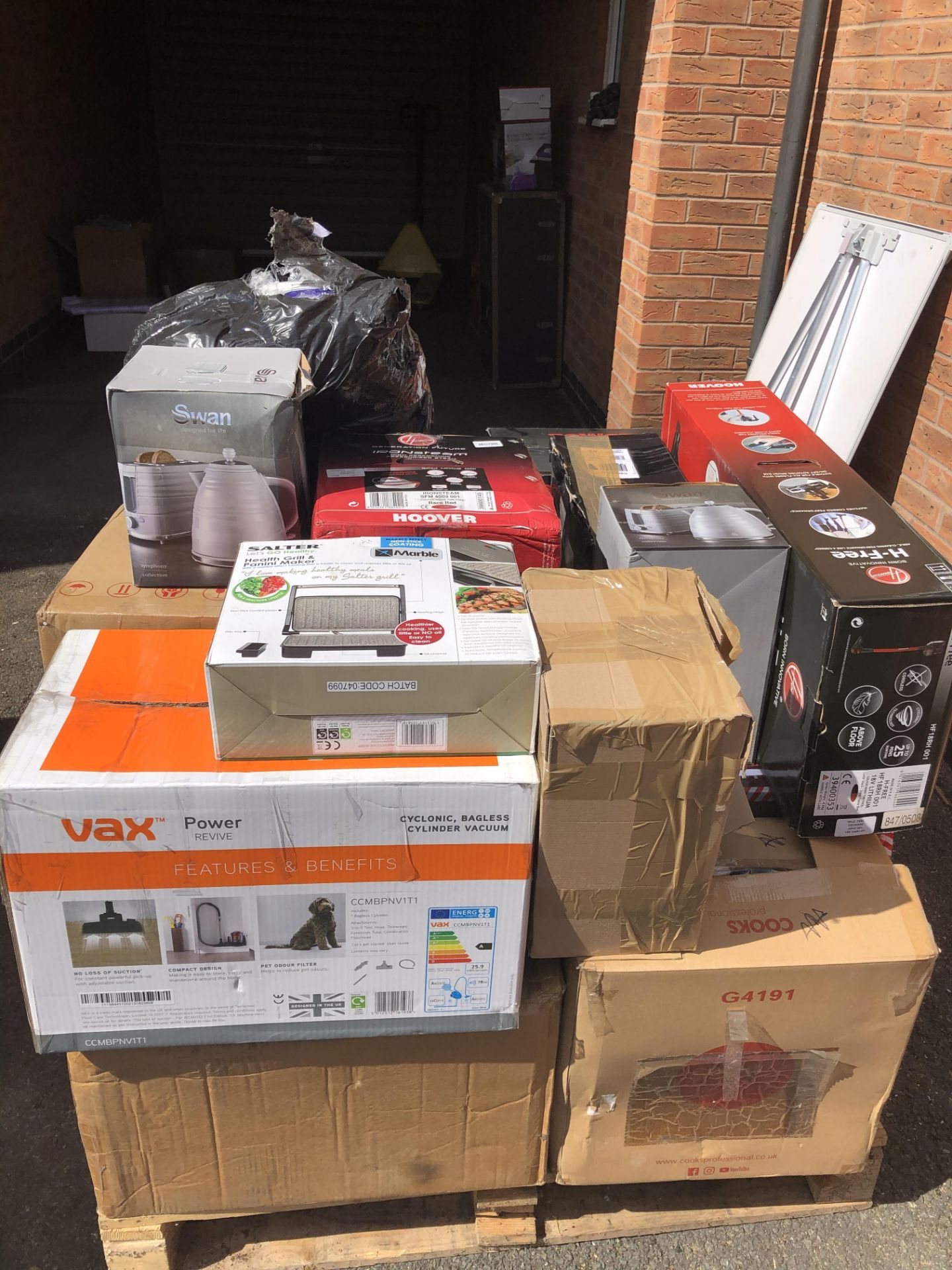 1 Pallet Of Raw Customer Returns Small Electrical/Domestic Appliances - Image 3 of 6