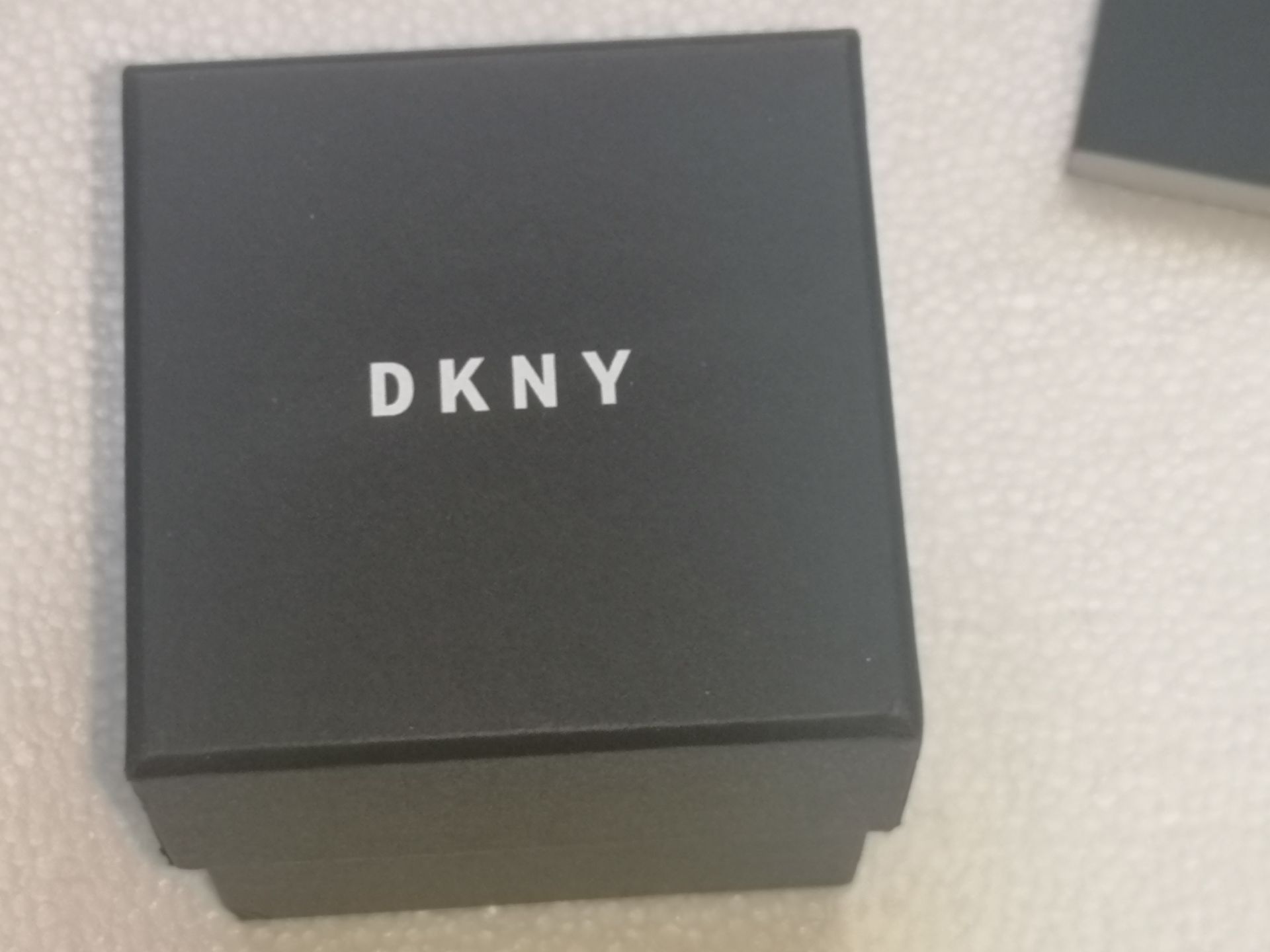 Dkny Womens Analogue Quartz Watch With Stainless Steel Strap Ny2393 - Image 8 of 8