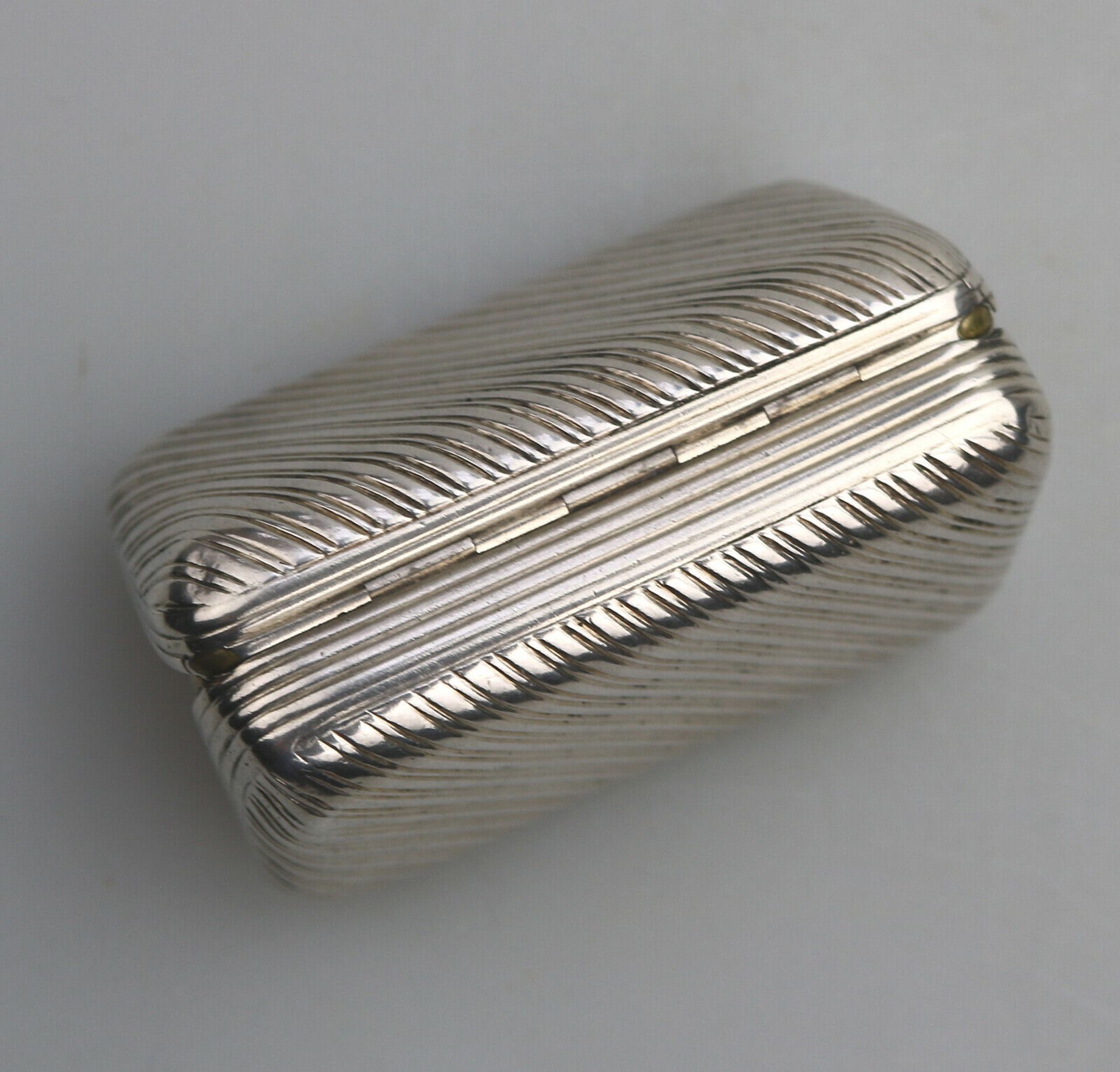 A good French solid silver reeded rectangular Snuff Box C.1830 - Image 7 of 10