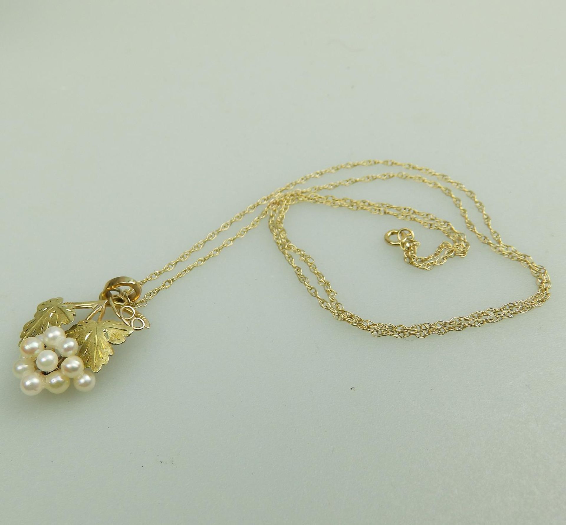 A 14 ct gold designer Pendant and chain, boxed - Image 2 of 4