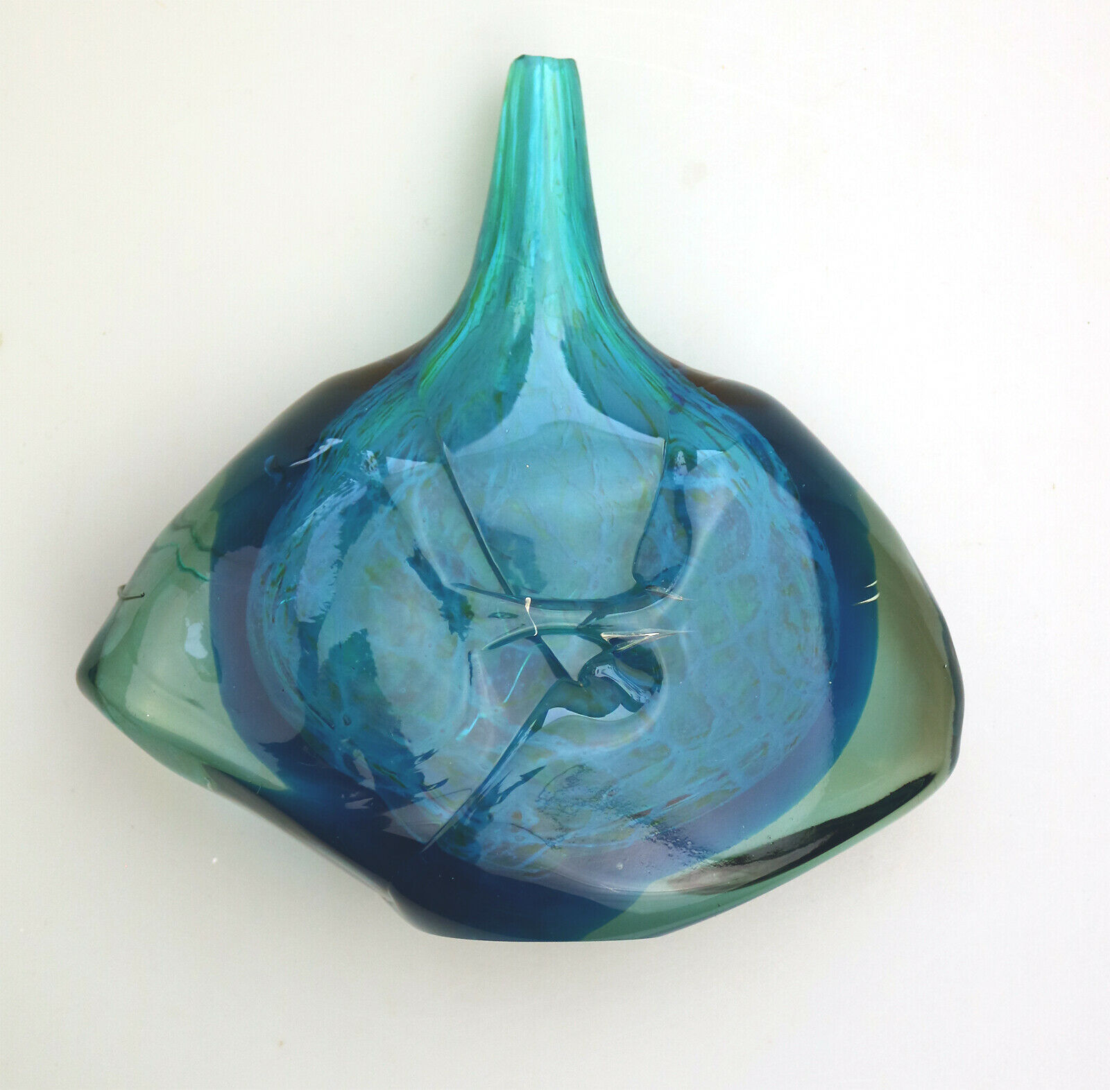 A large Maltese Mdina Art Glass Fish / Axe Head Vase C.1978 - Image 7 of 11