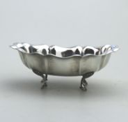 A pretty 925 Sterling Solid Silver Sweetmeat / Bonbon Dish C.1900