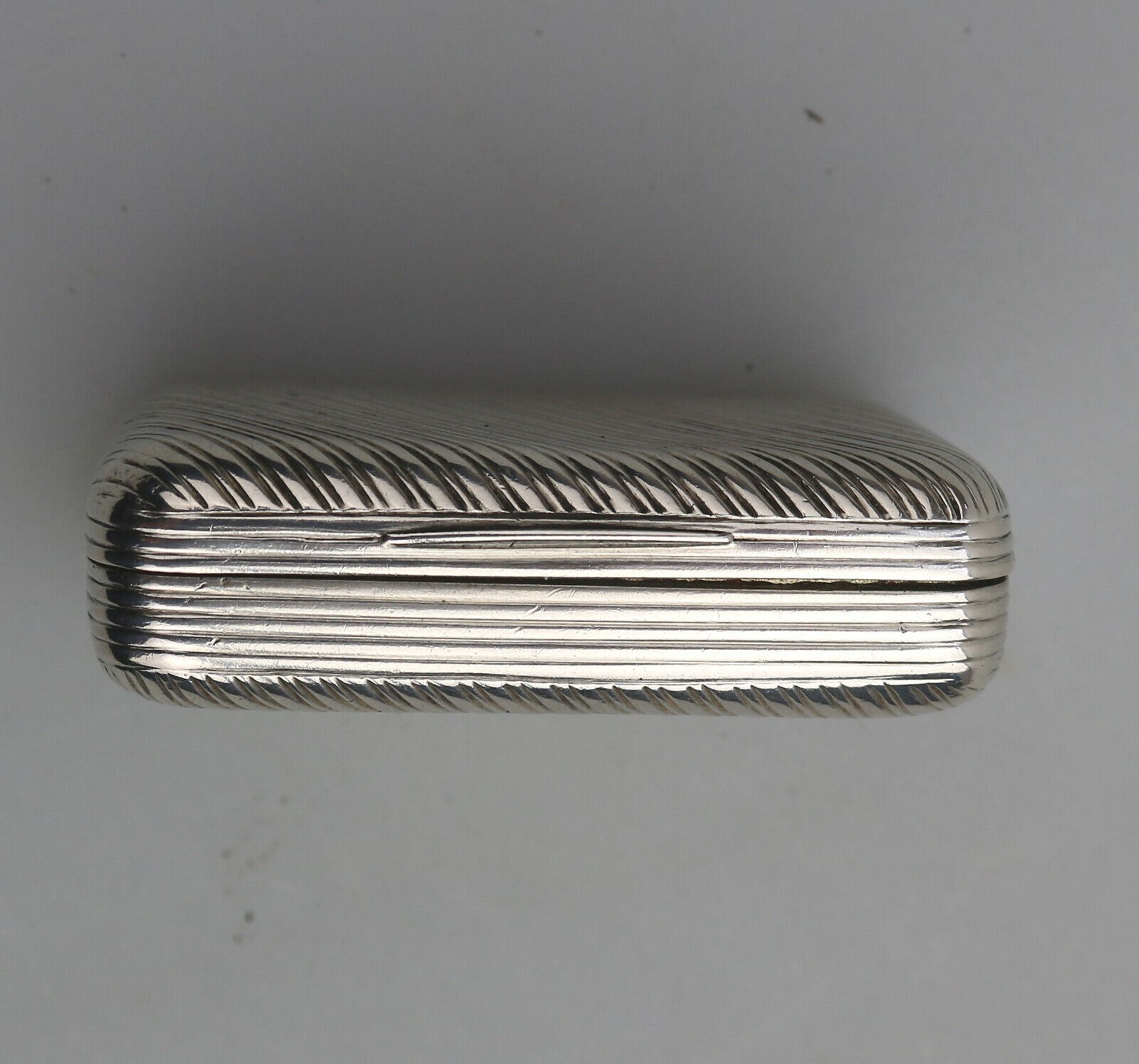 A good French solid silver reeded rectangular Snuff Box C.1830 - Image 5 of 10