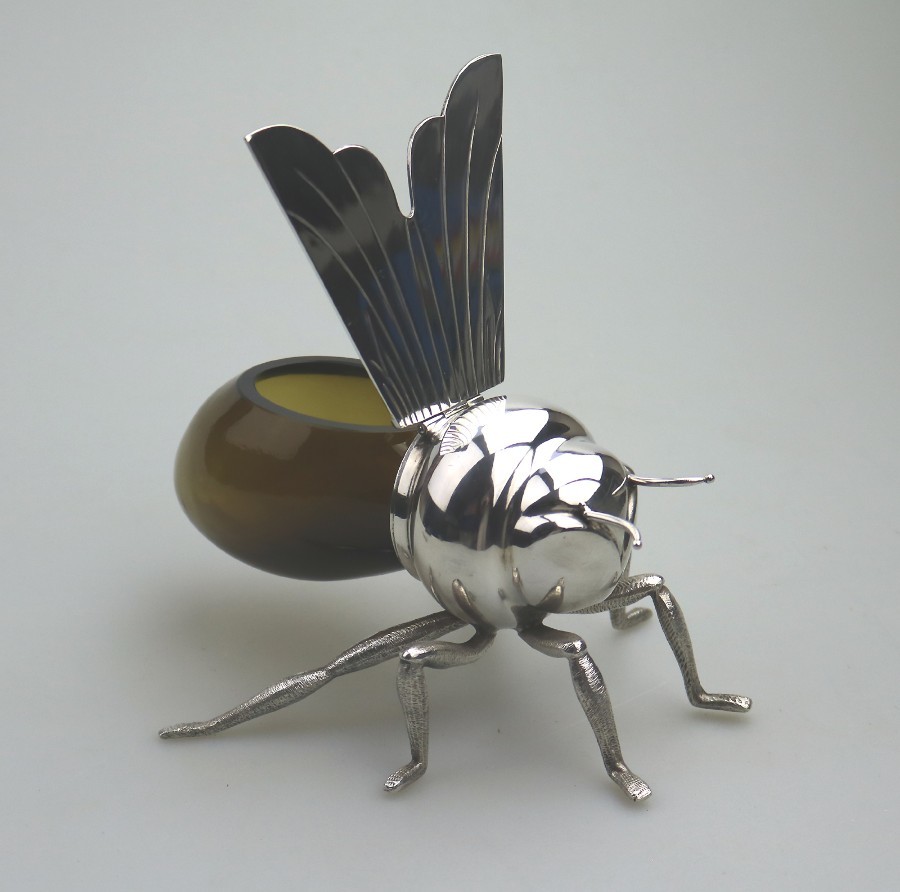A rare Mappin & Webb novelty Bee Honey Pot C.1900-1925 - Image 8 of 12