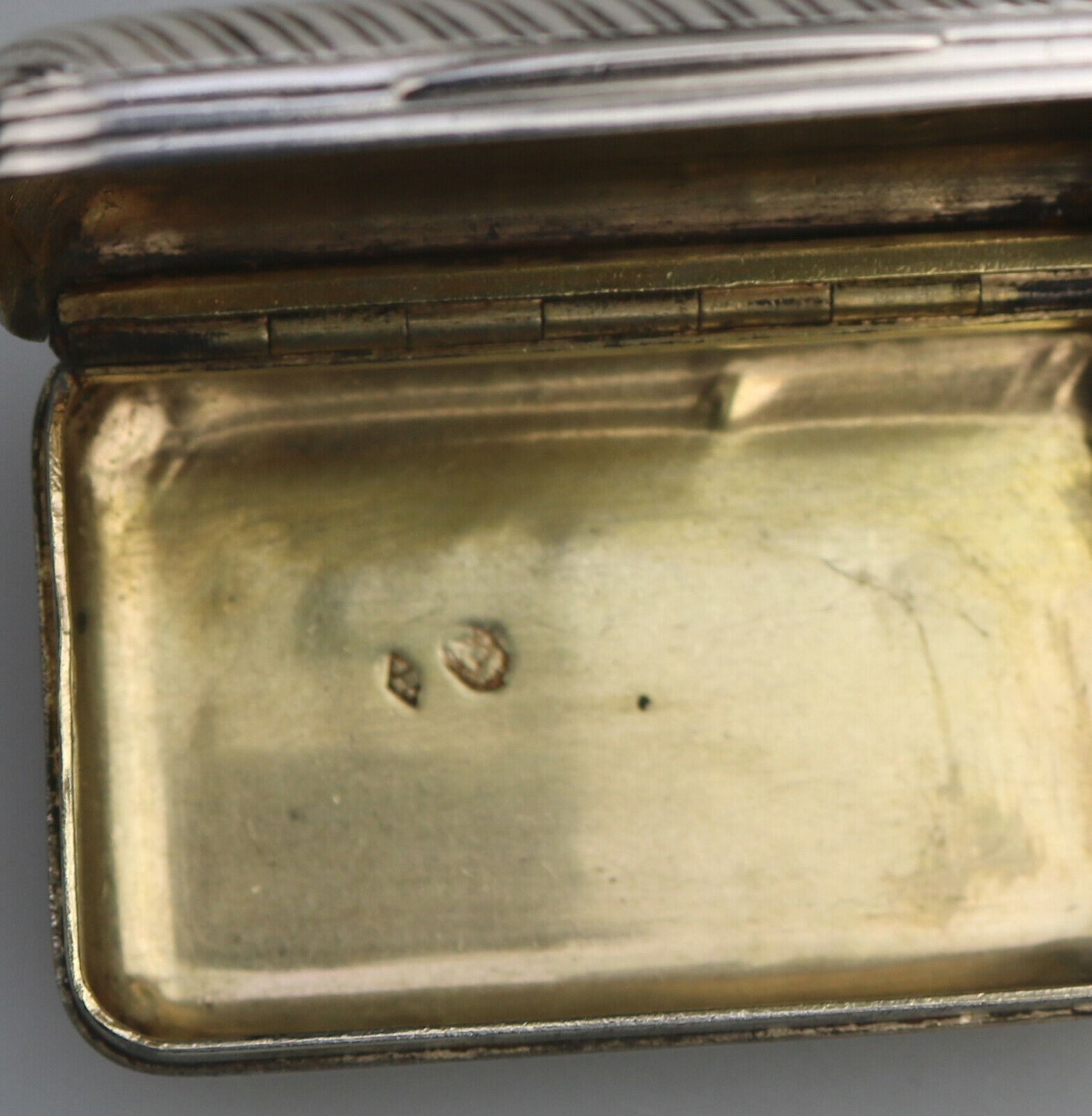 A good French solid silver reeded rectangular Snuff Box C.1830 - Image 9 of 10