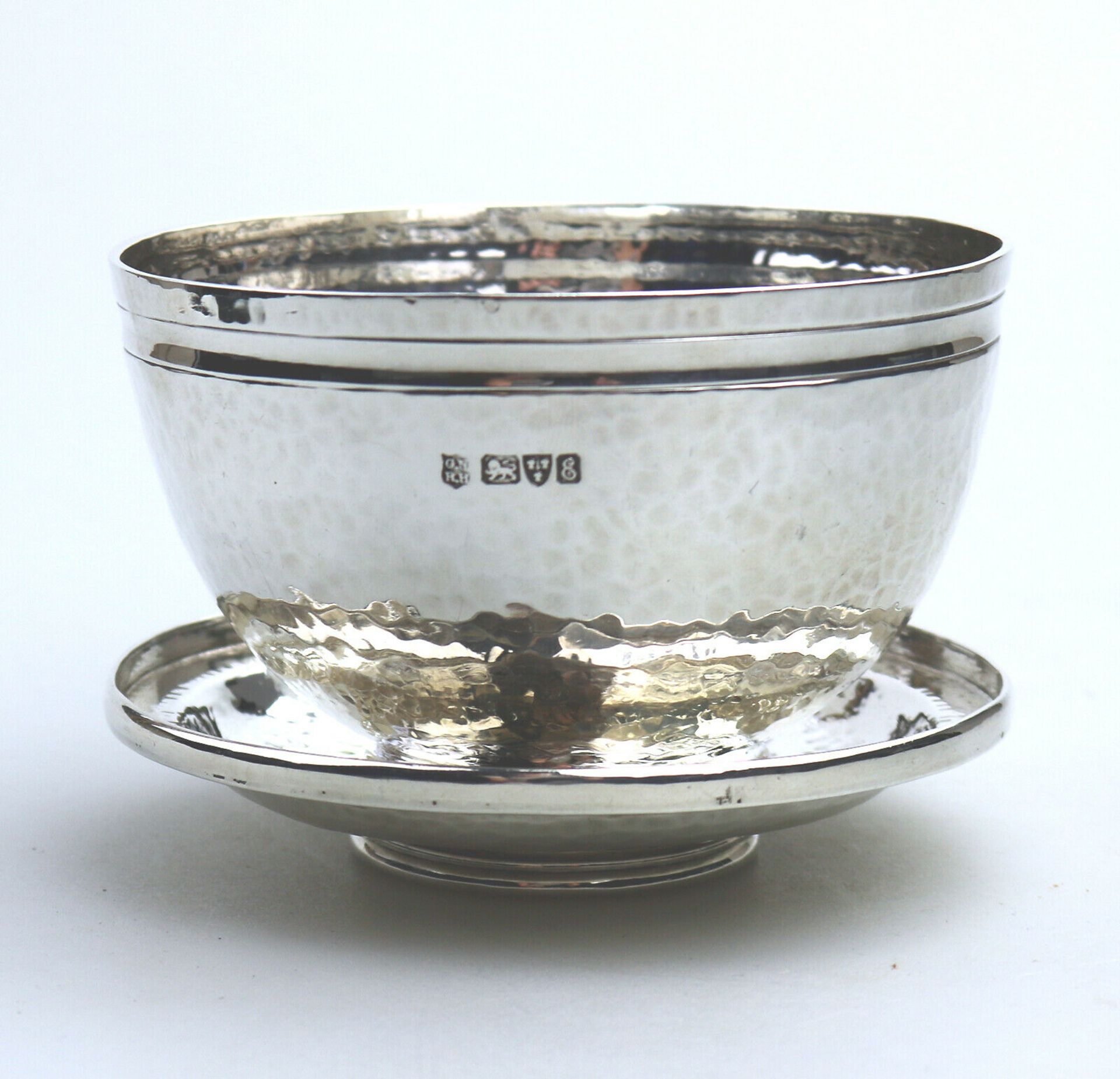 An Arts & Crafts solid silver Bowl on Stand Chester by Nathan & Hayes C.1905 - Image 5 of 9