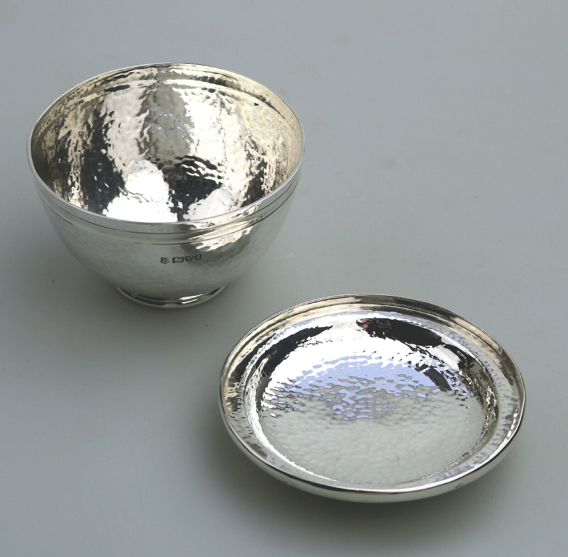 An Arts & Crafts solid silver Bowl on Stand Chester by Nathan & Hayes C.1905 - Image 2 of 9