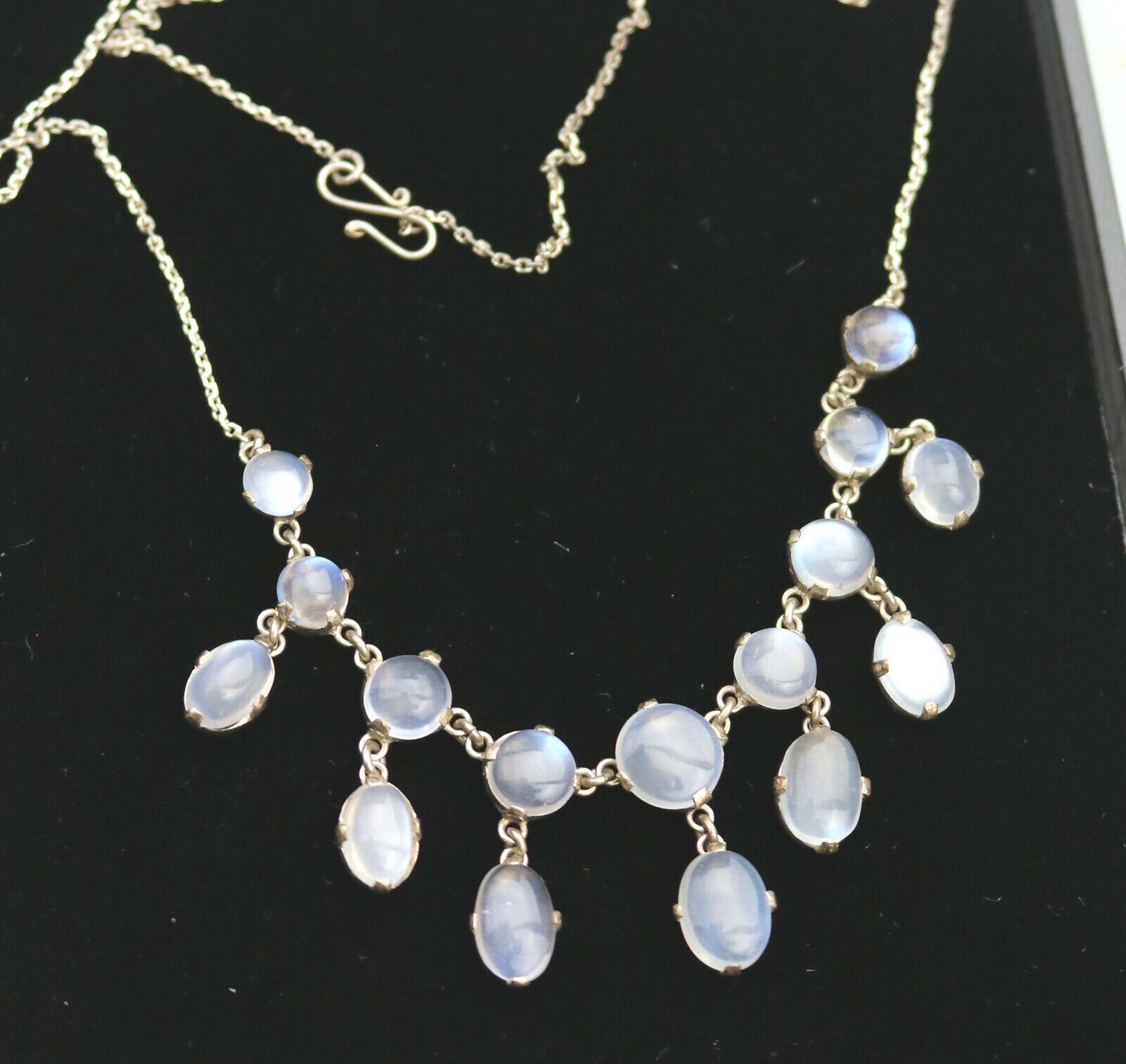 A fine Moonstone & solid silver Necklace, boxed - Image 4 of 5