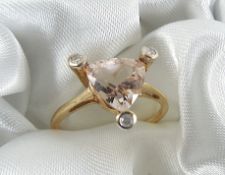 9 K Gold Ring With Morganite And Diamond