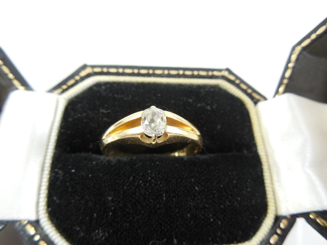 18 K Gold Ring With 0.42 Ct Diamond