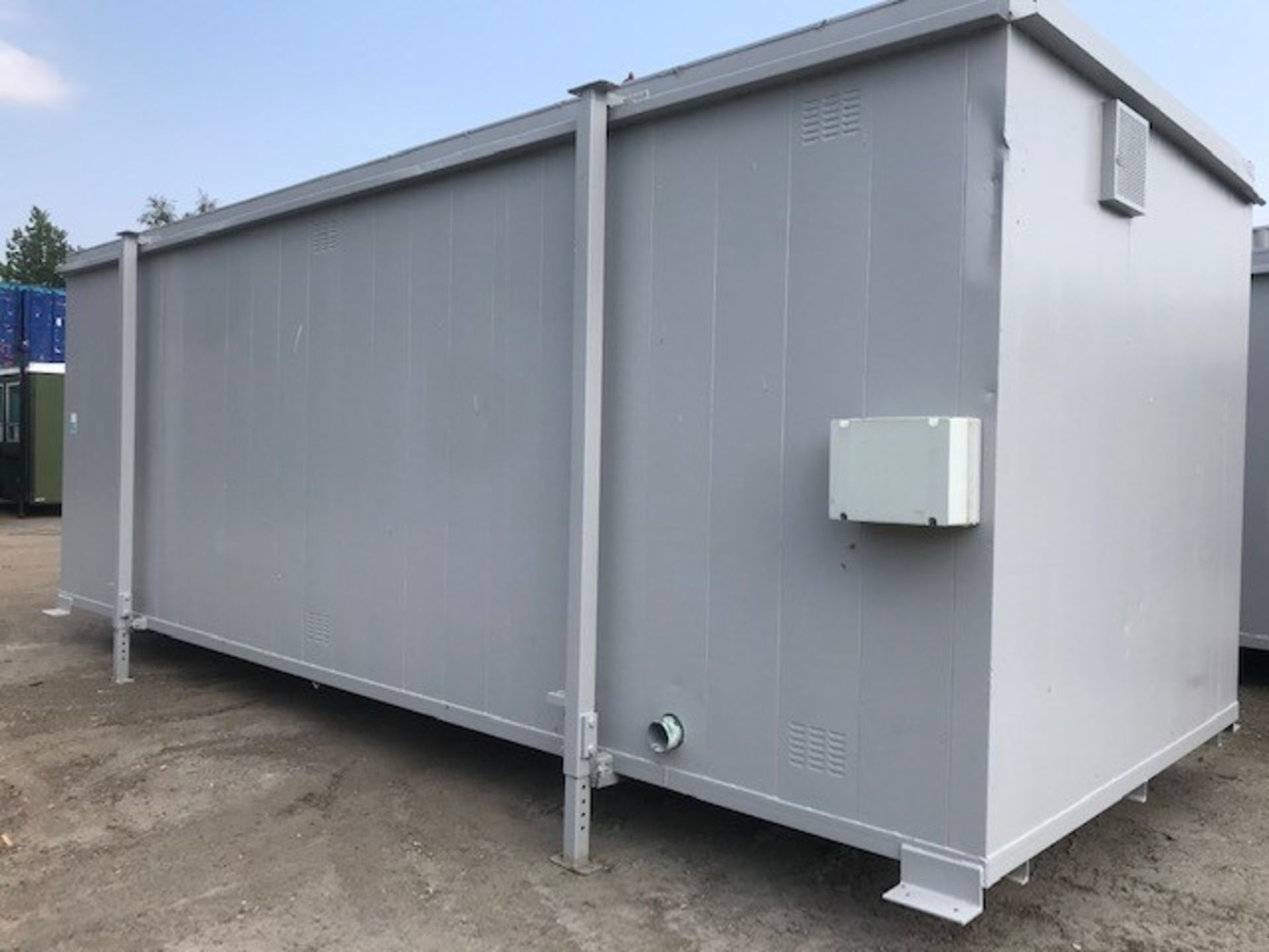 24'X9' Anti-Vandal Toilet Block - Image 2 of 3