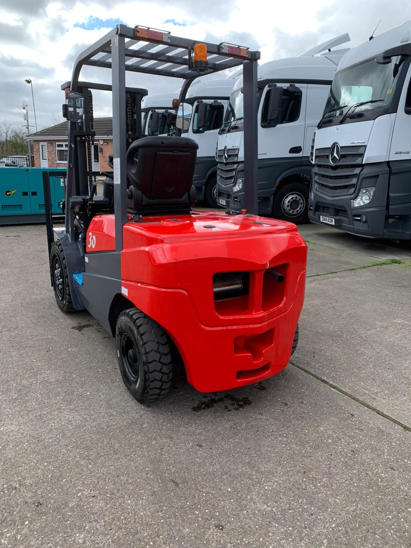 2019 Feeler FD30 Counterbalanced Forklift - Image 4 of 8