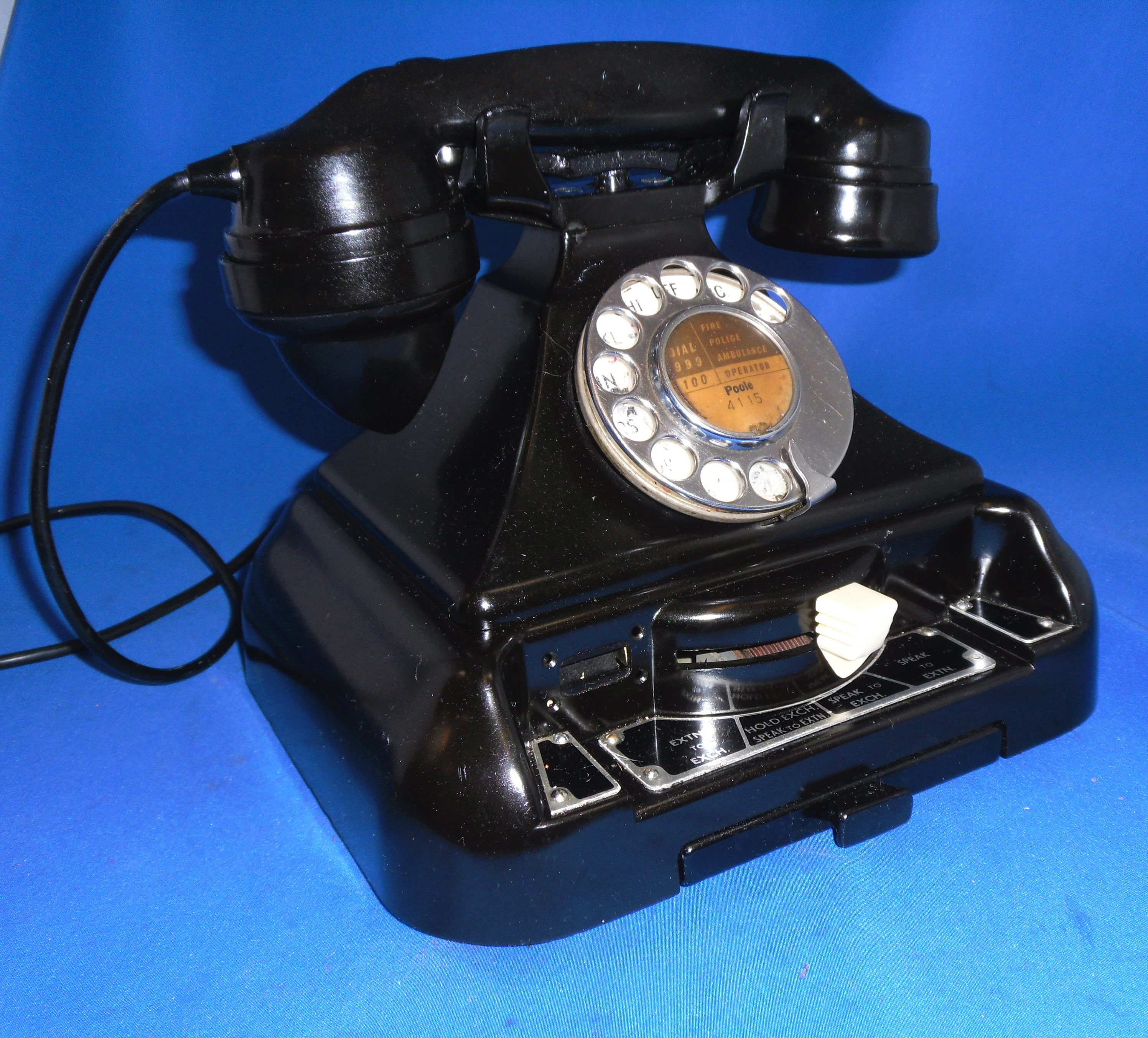 1930s Telephone Pyramid GPO King with Intercom Switching 232 Series Bakelite Telephone With Interco