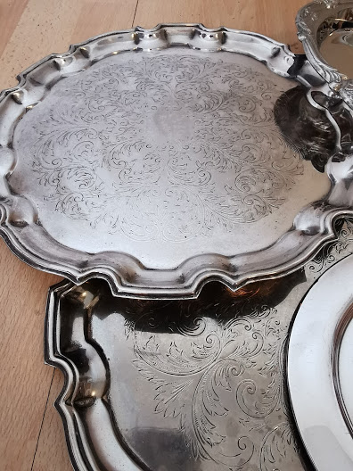 Four pieces silver plate/white metal. Trays Serving dish etc. - Image 3 of 4
