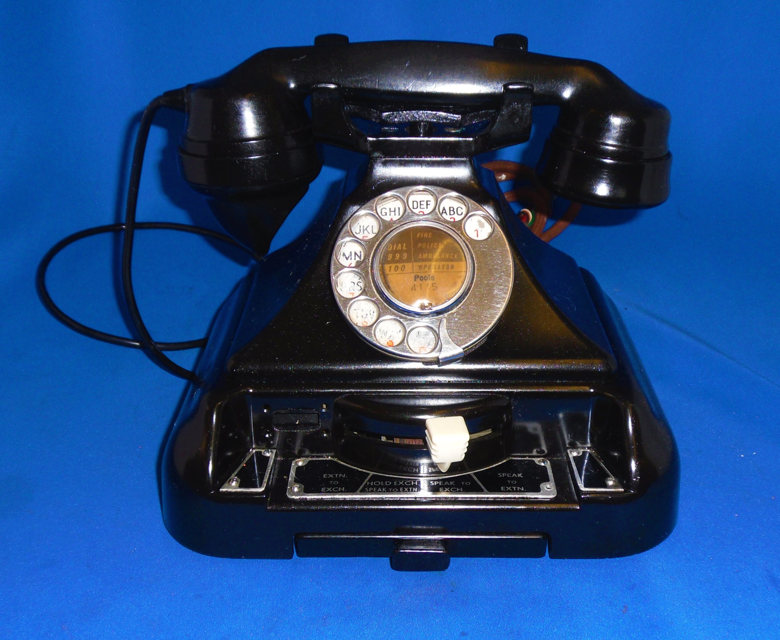 1930s Telephone Pyramid GPO King with Intercom Switching 232 Series Bakelite Telephone With Interco - Image 2 of 9