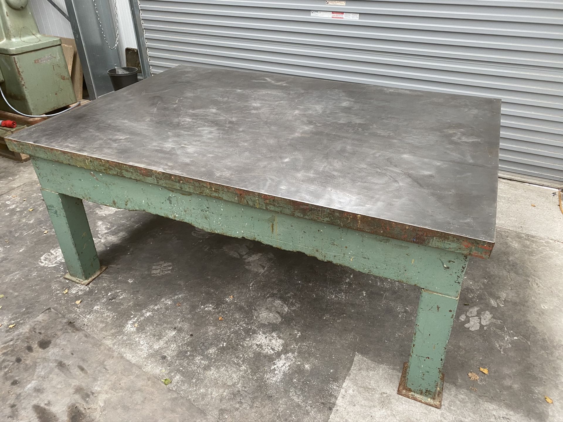 6FT X 4FT Cast iron surface table - Image 3 of 6