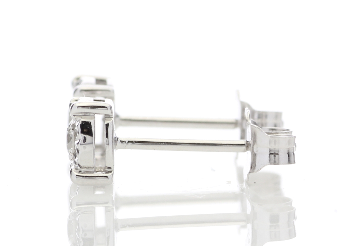9ct White Gold Claw Set Diamond Earrings 0.10 Carats - Image 3 of 6