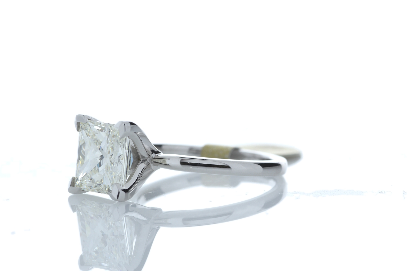 18ct White Gold Princess Cut Diamond Ring 3.09 Carats - Image 2 of 4