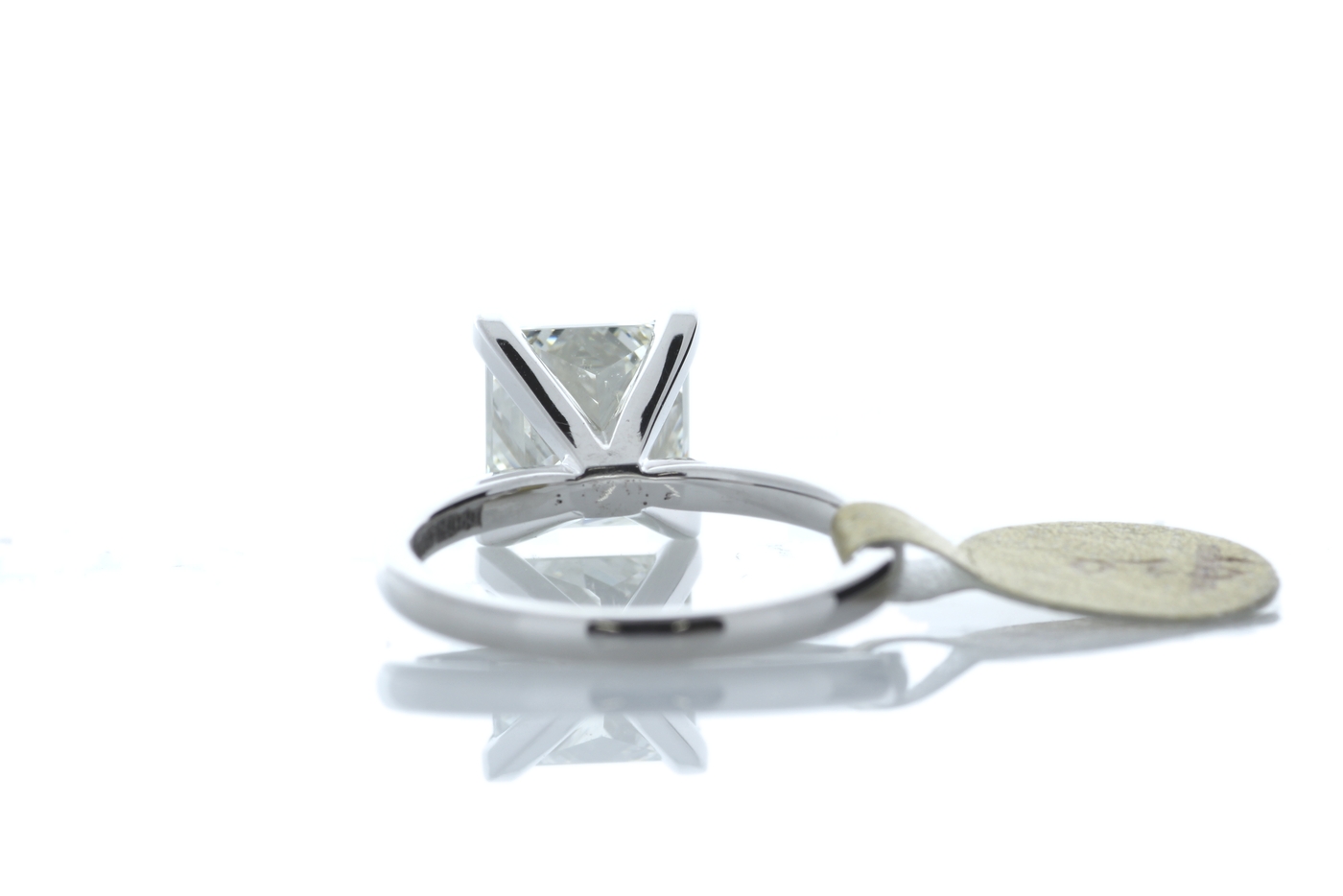 18ct White Gold Princess Cut Diamond Ring 3.09 Carats - Image 3 of 4
