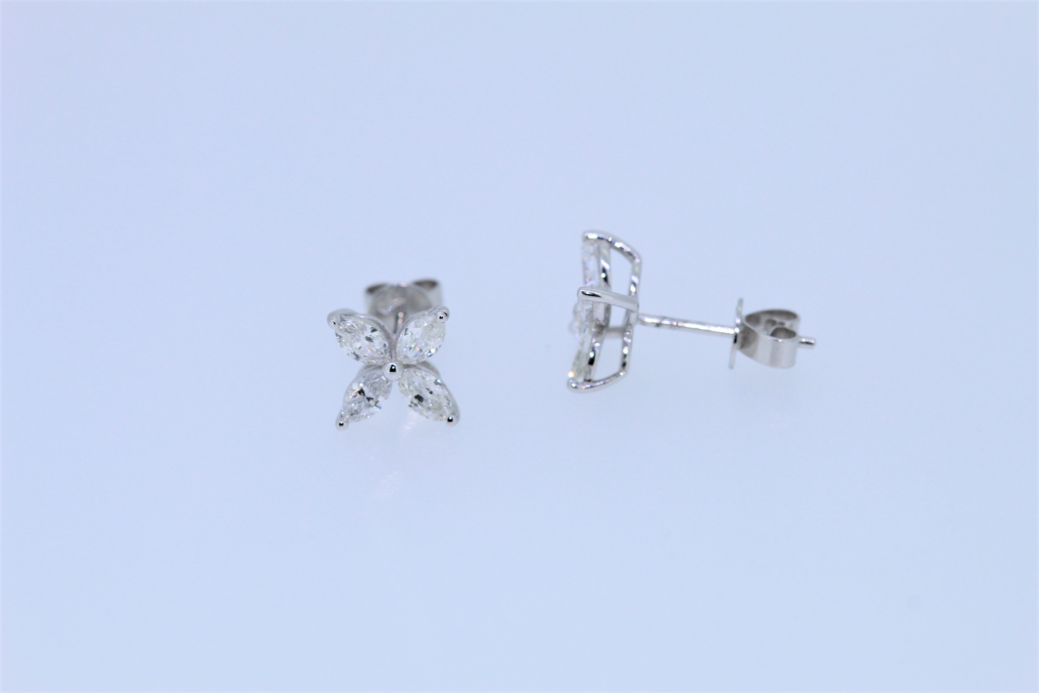 18k White Gold Marquise Cut Diamond Set Earrings - Image 2 of 5