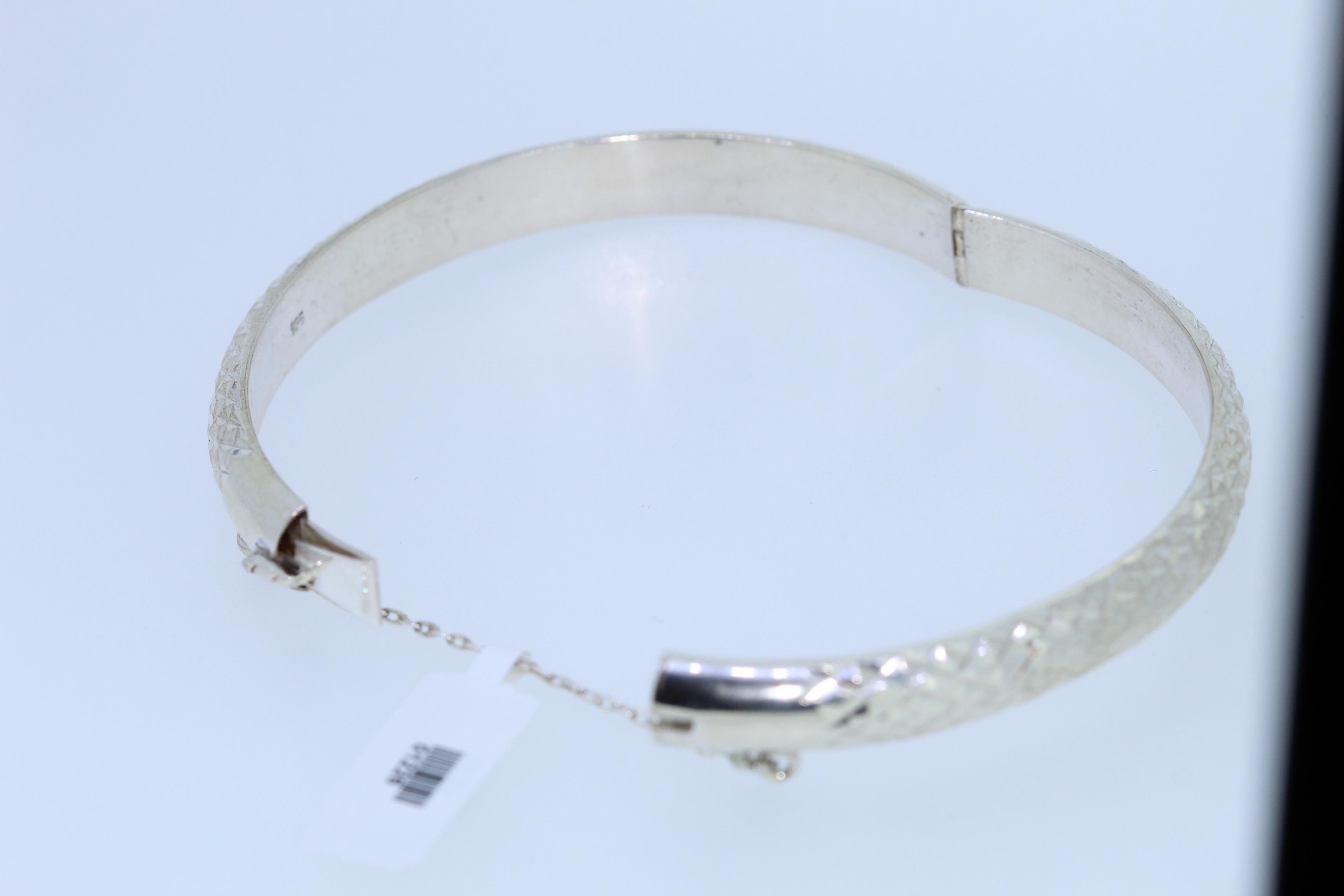 Silver Vintage Engraved Hinged Bangle - Image 3 of 5