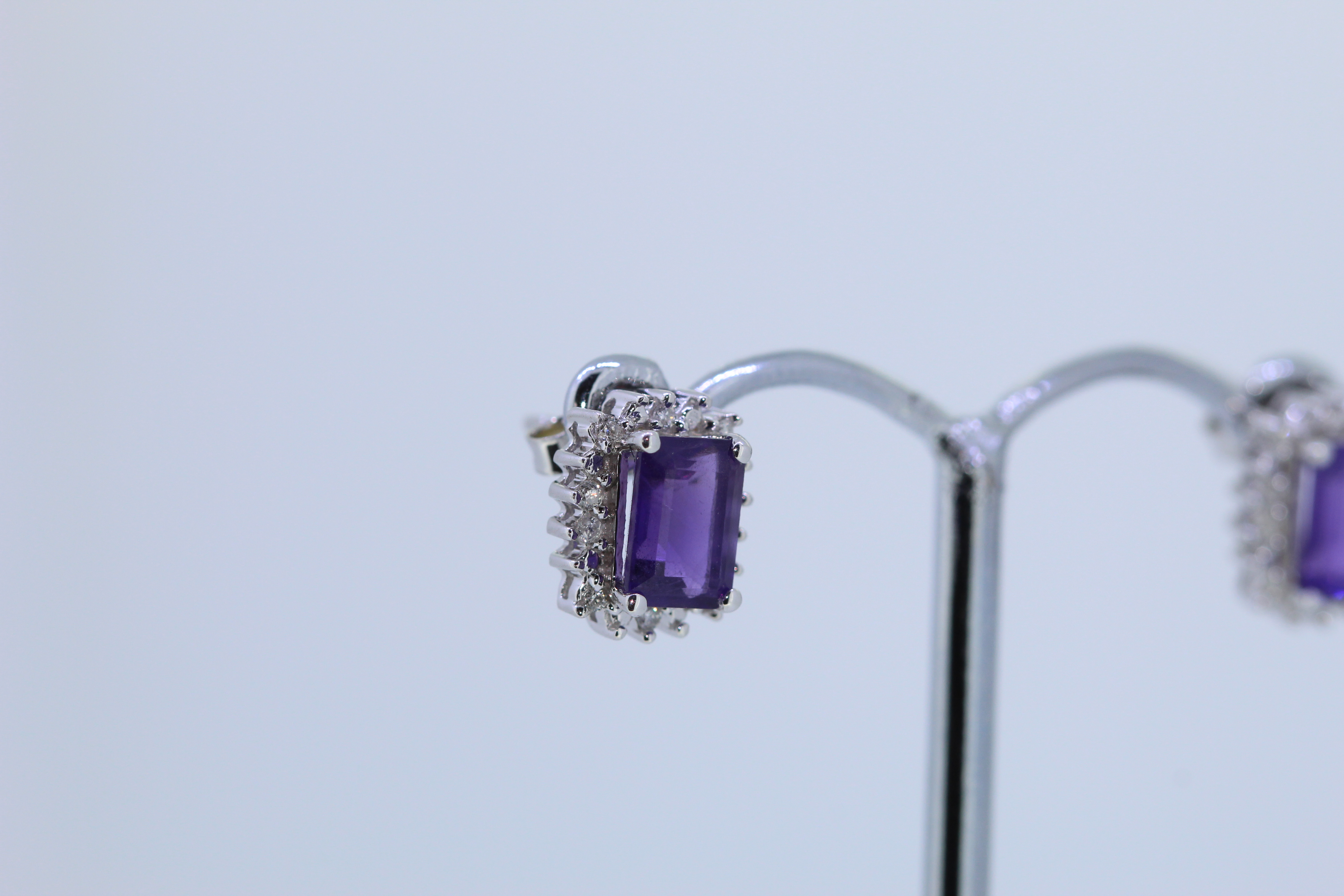 9ct White Gold Amethyst And Diamond Stud Earrings - Image 2 of 4