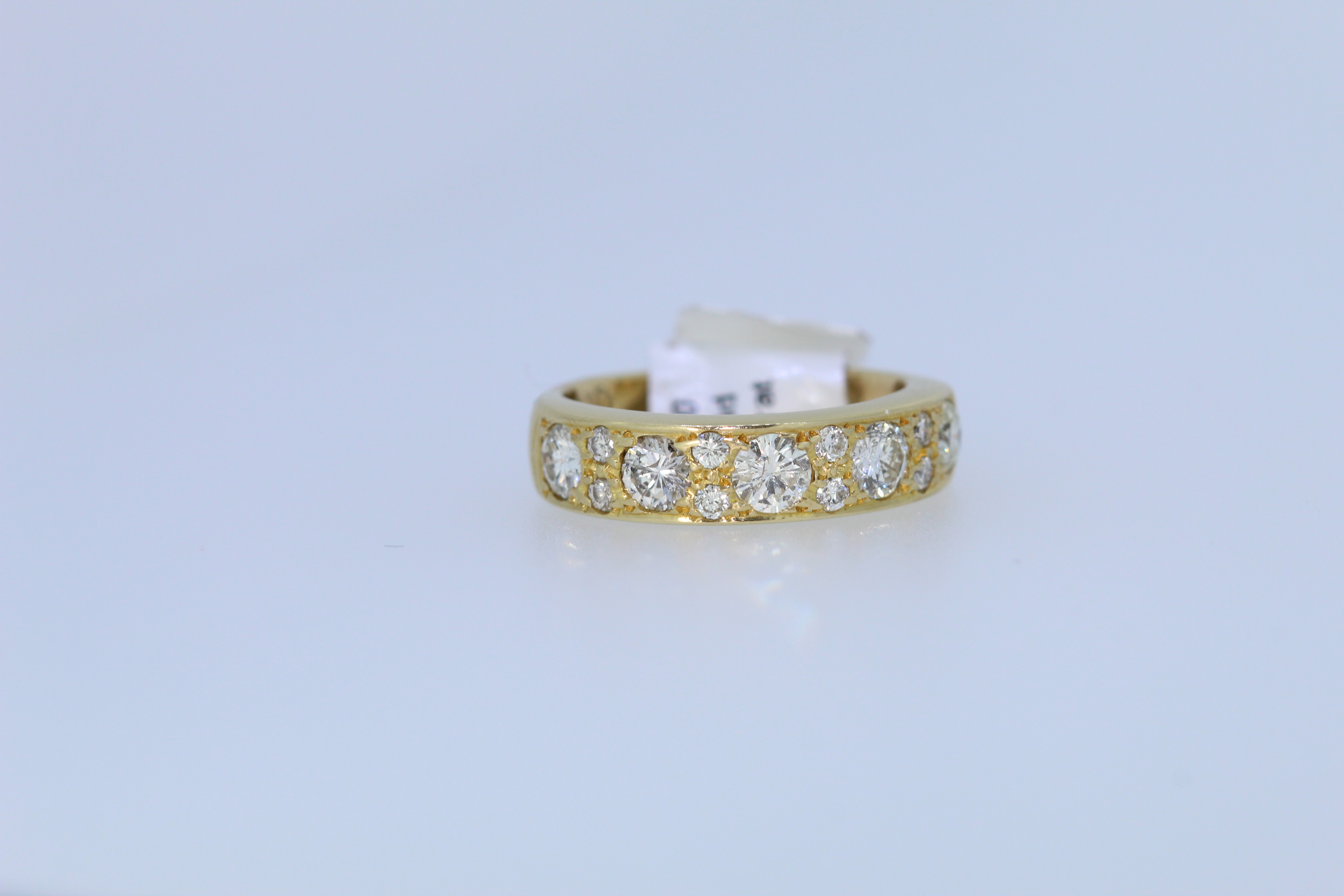 18ct Yellow Gold Diamond Set Band - Image 4 of 4