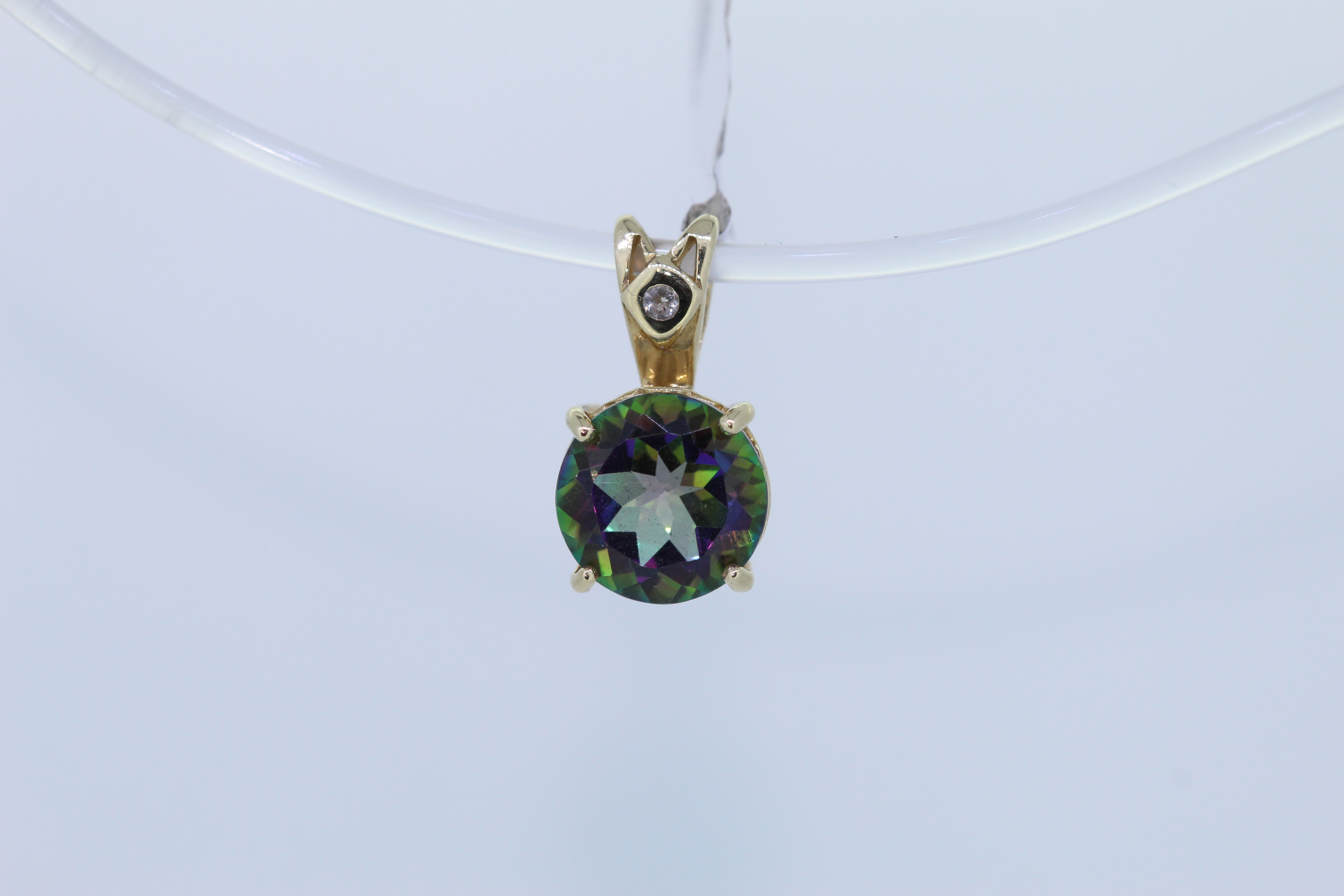 9ct Yellow Gold Mystic Topaz And Diamond Pendant - Image 2 of 5