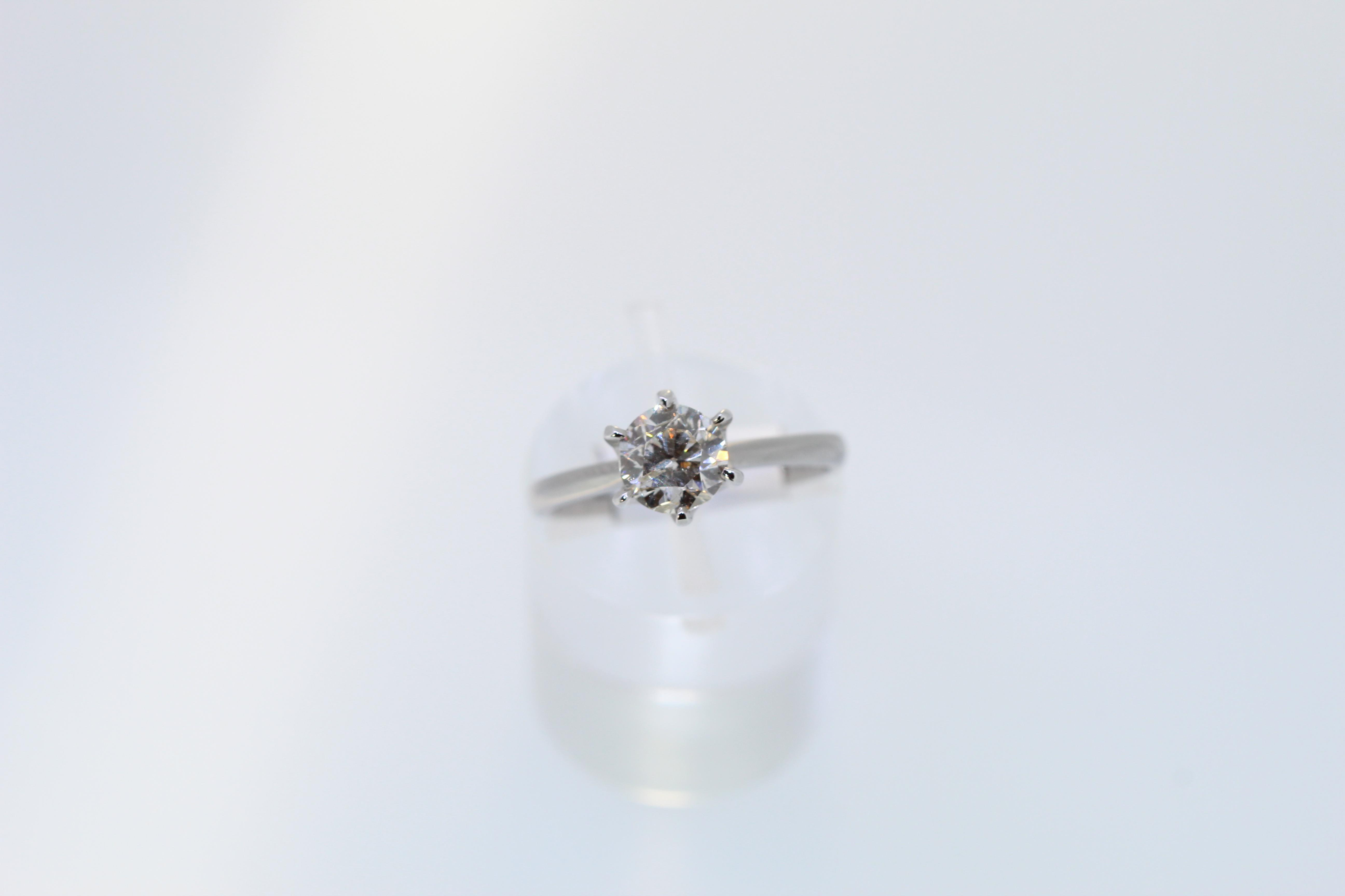 18ct White Gold Solitaire Diamond Ring