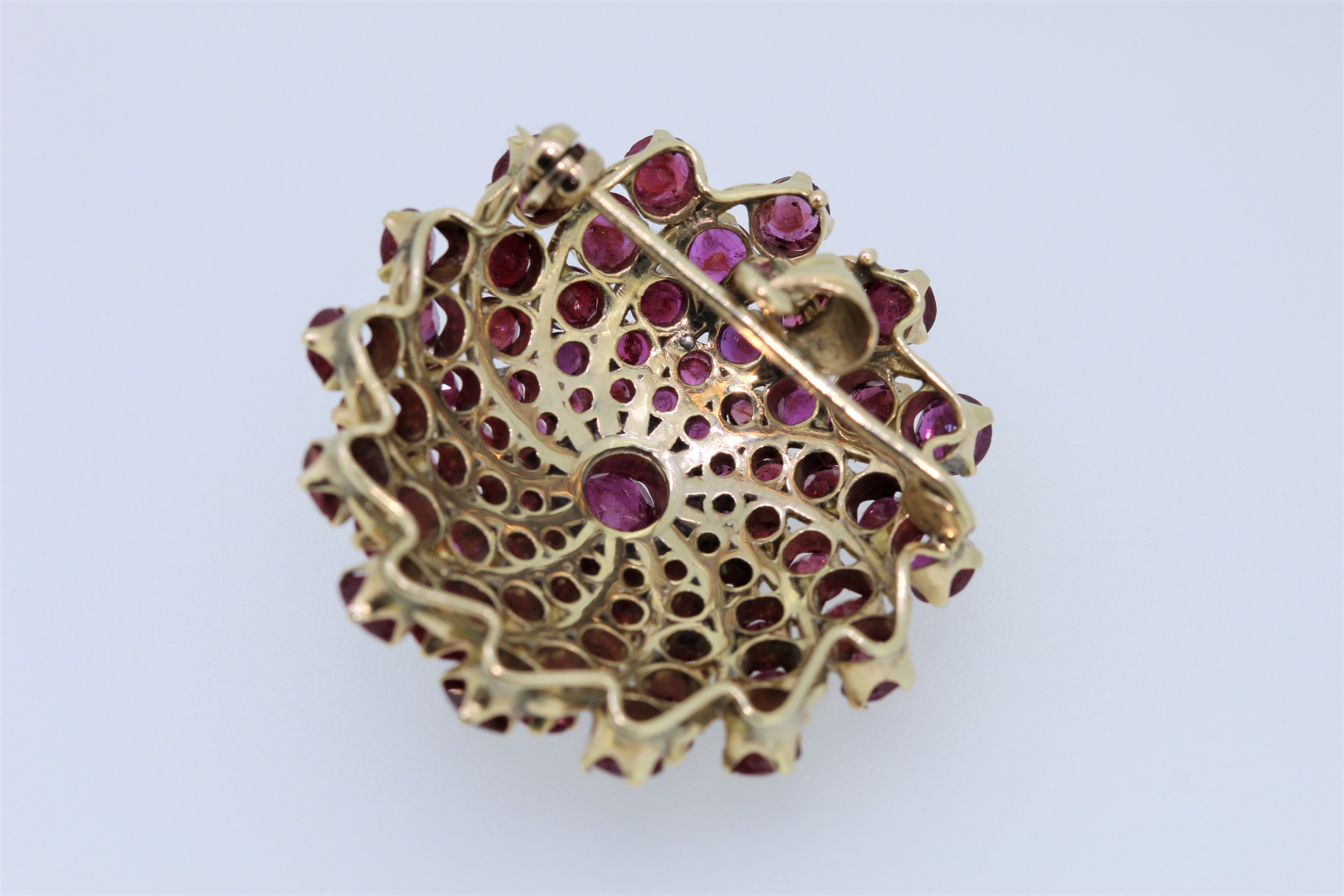 Vintage Gold Ruby Set Pendant / Broach - Image 3 of 6