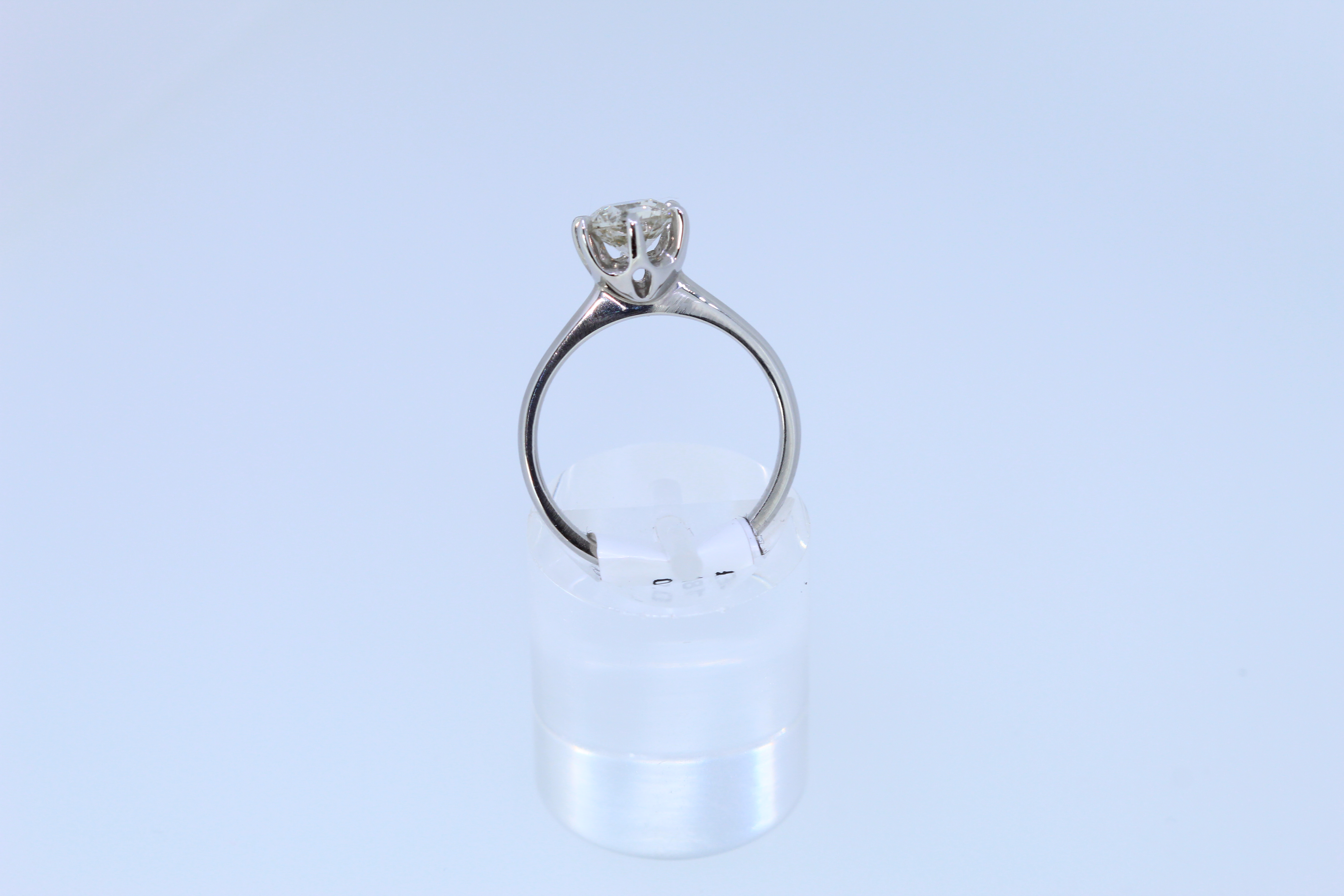 18ct White Gold Solitaire Diamond Ring - Image 3 of 6