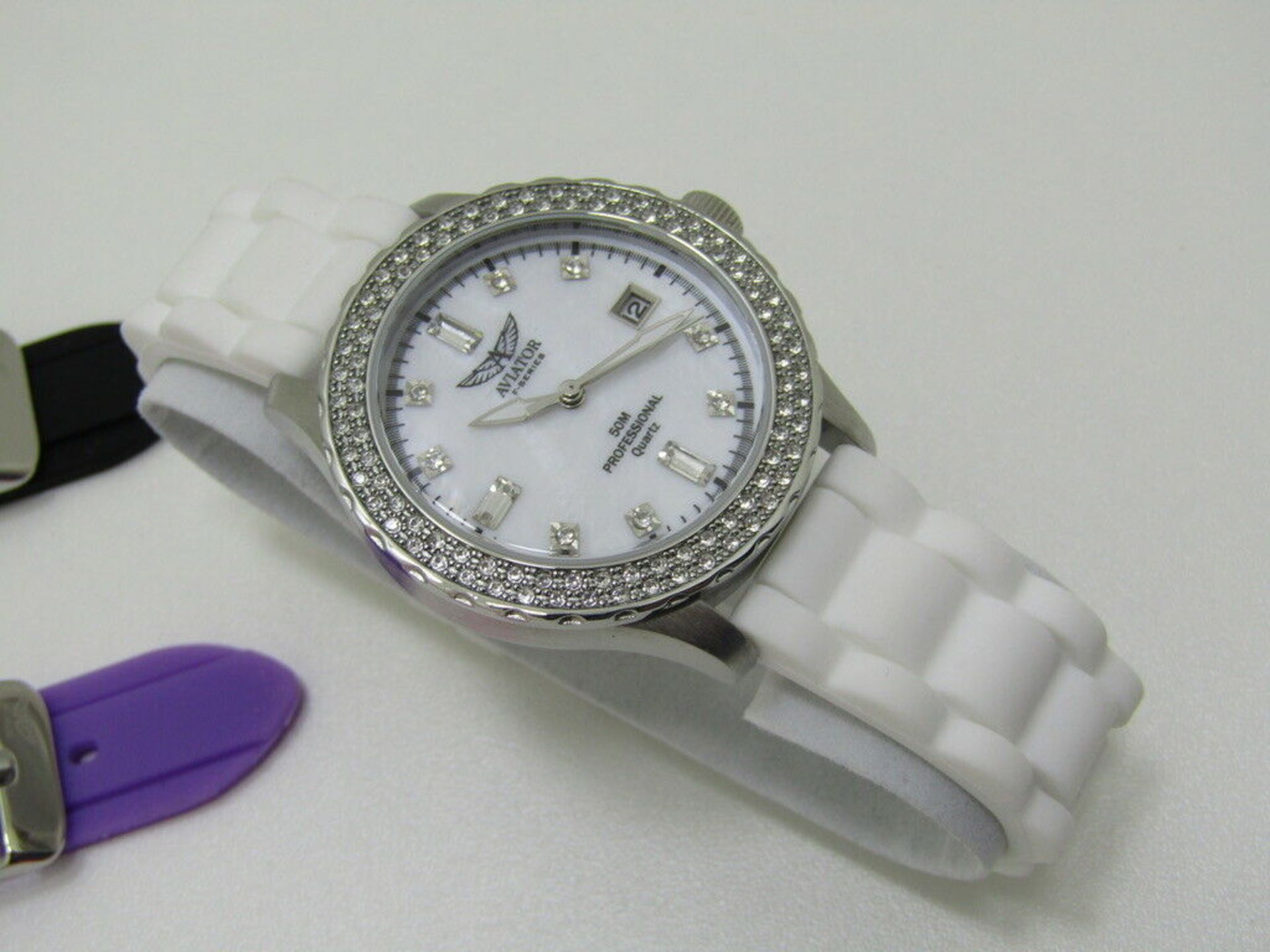 Aviator F Series Ladies Watch With 5 Changeable Straps AVX1897L1 - Image 3 of 5