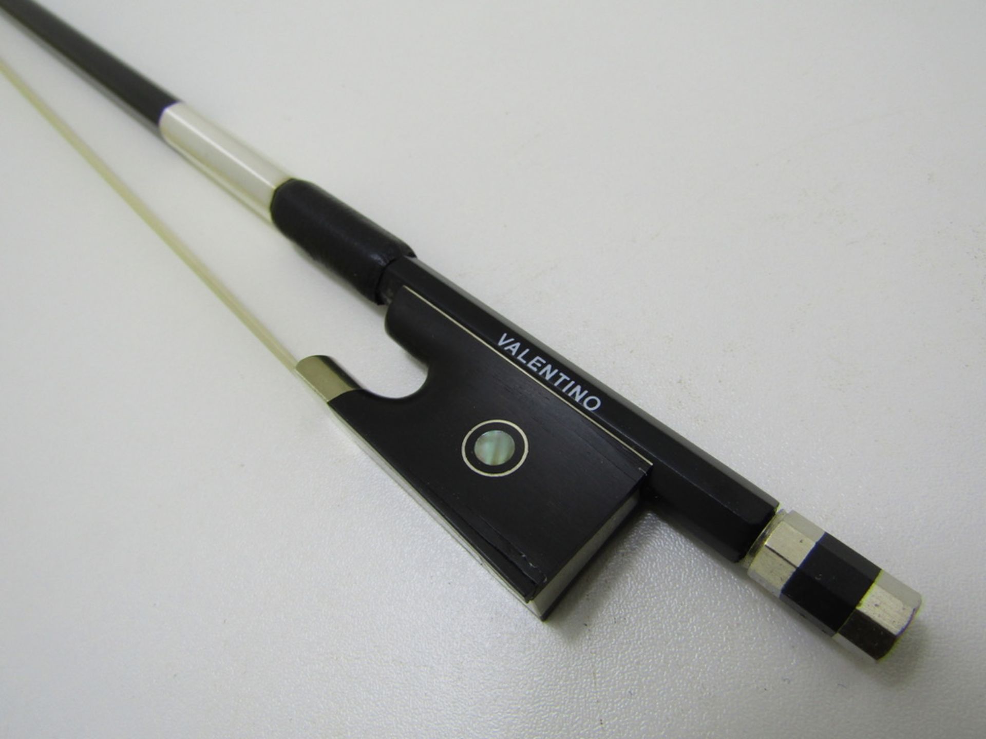 Valentino Carbon Fibre Bow. - Image 2 of 7