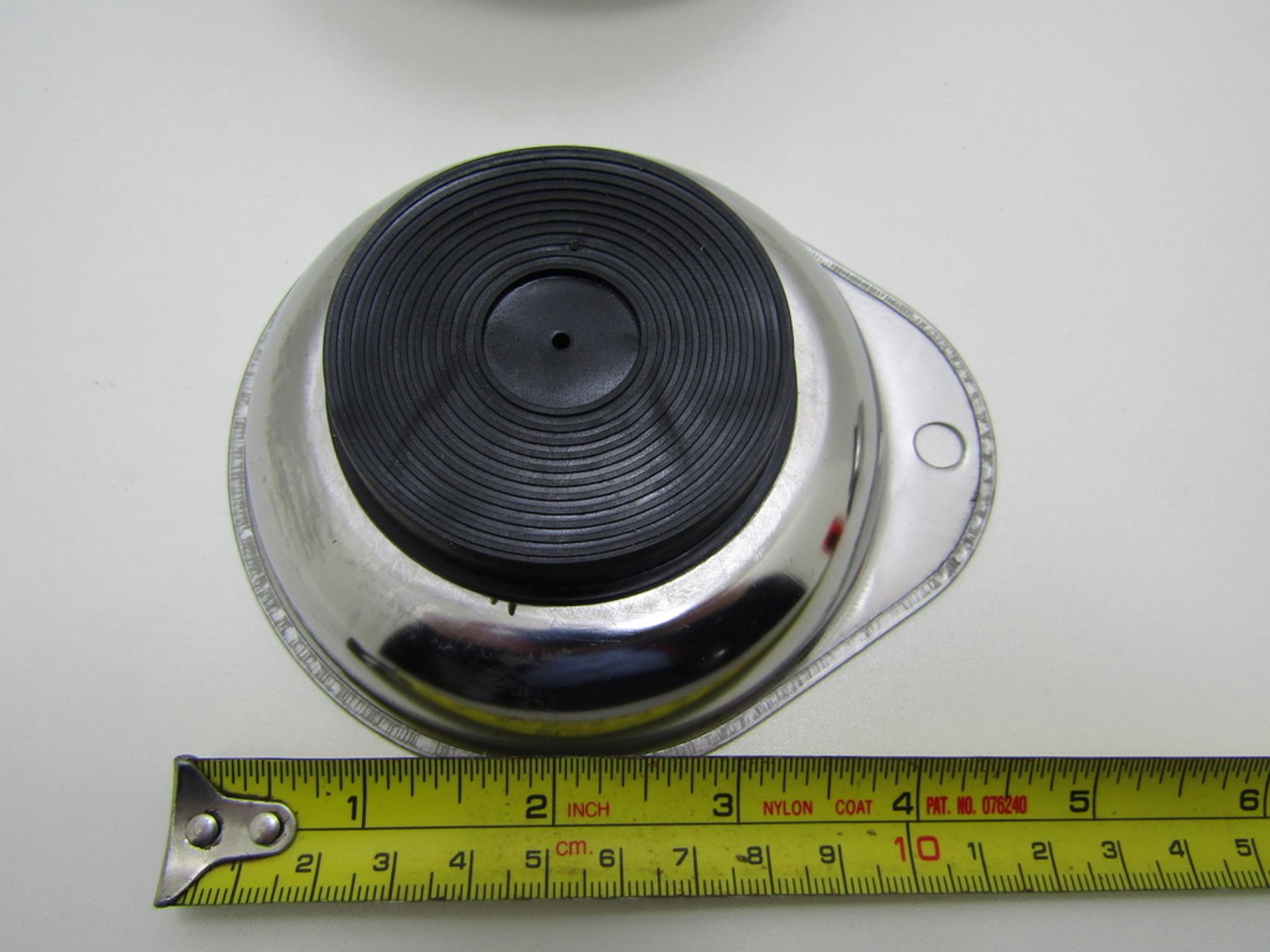 7 x Magnetic parts Dish. - Image 5 of 6