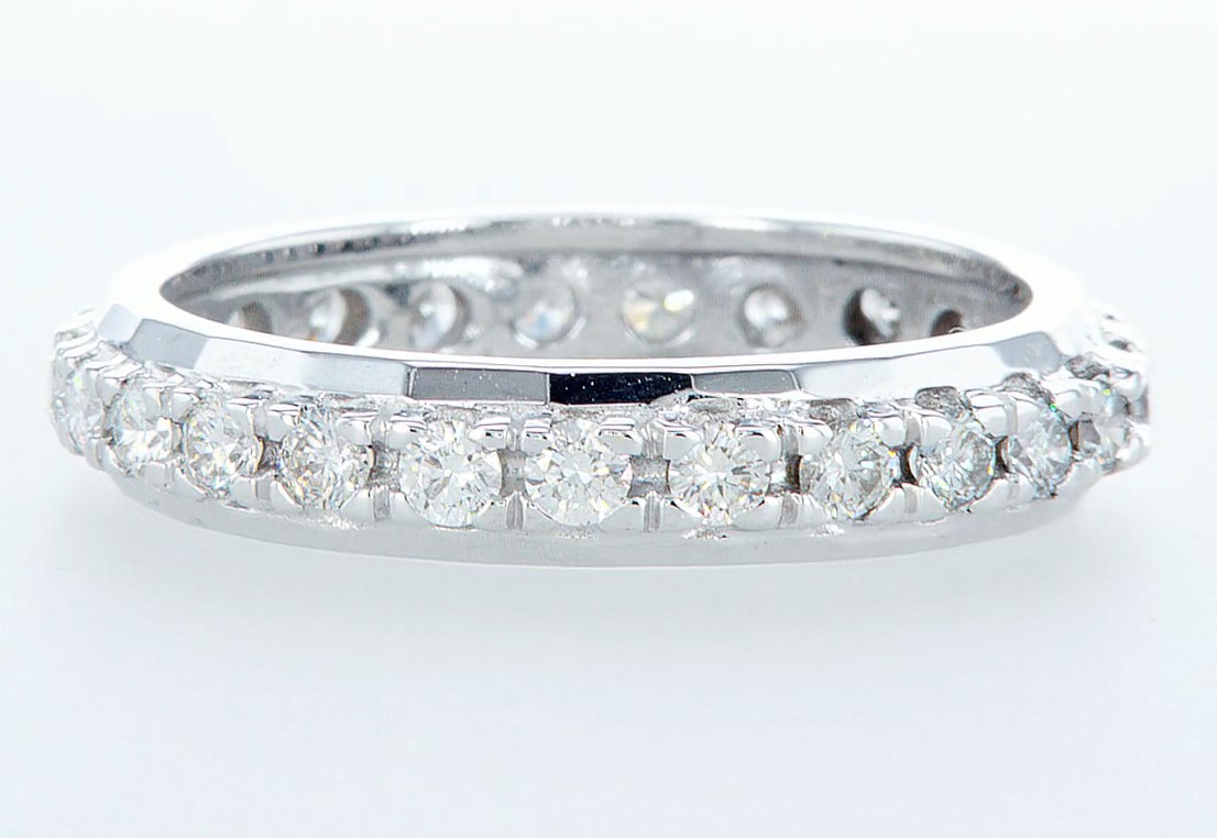 14 kt. White gold -Eternity Ring Diamond-1.00CTW