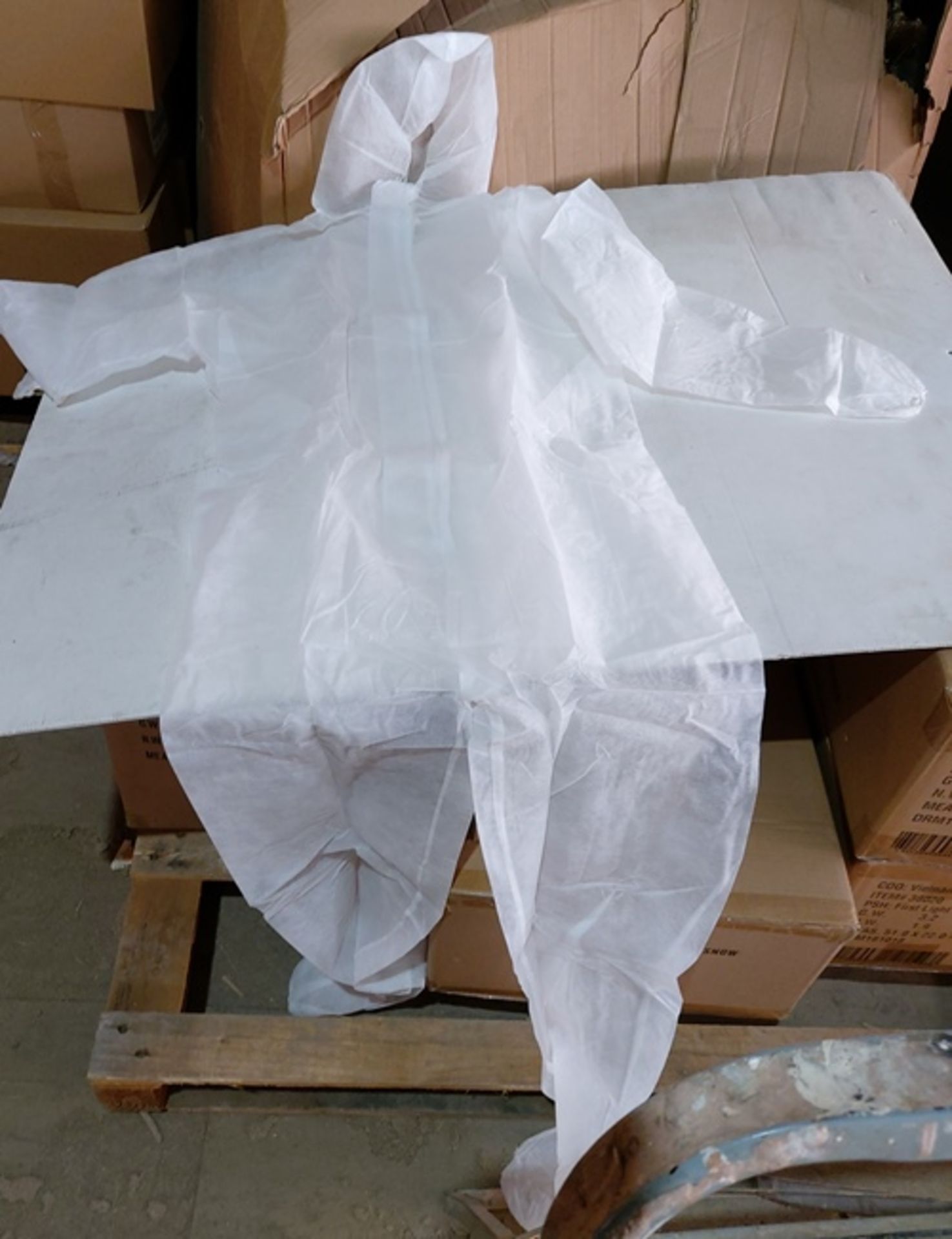 50 x White polypropelene full body coveralls size XXL New in original packaging - Image 2 of 2
