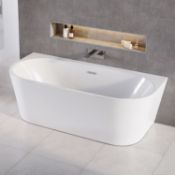 NEW (REF8) 1500x700mm D Shape Freestanding Bath. Whether your taste is traditiona...