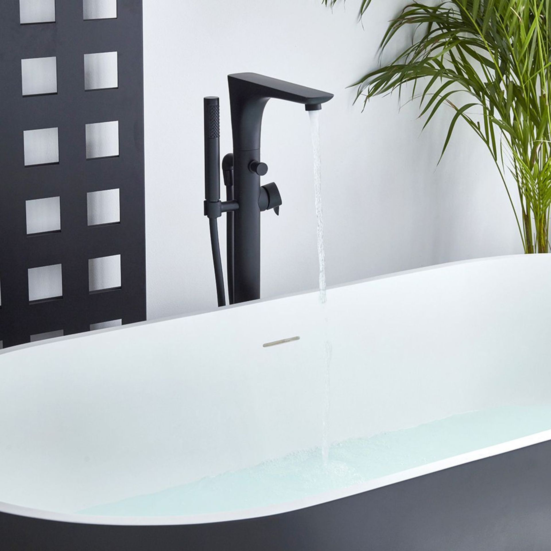 NEW & BOXED Black Canim Freestanding Bath Mixer Tap & Handheld Shower Head. TB3086B. Construc...