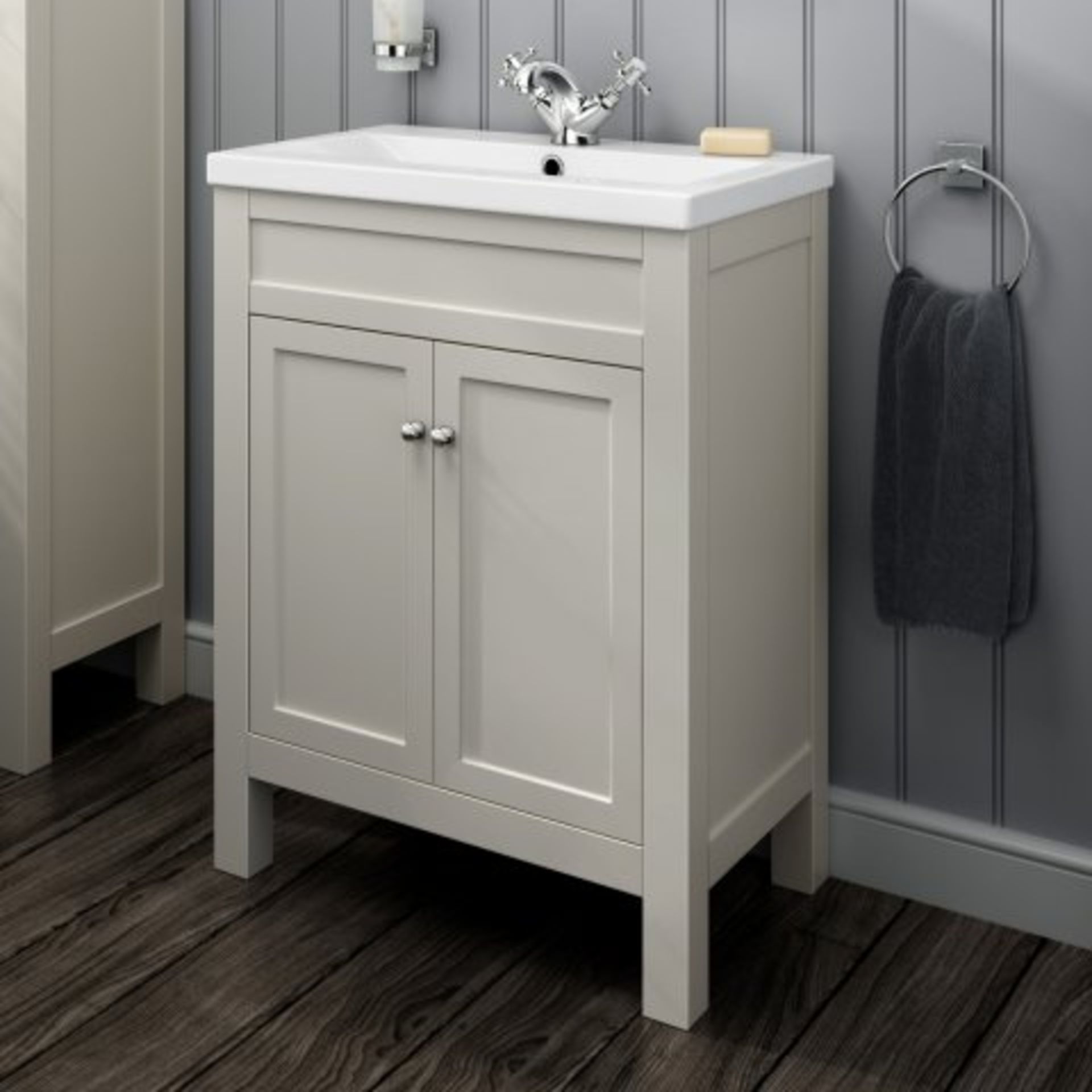 NEW & BOXED 600mm Melbourne Ivory Double Door Vanity Unit With Basin- Floor Standing. RRP £47...