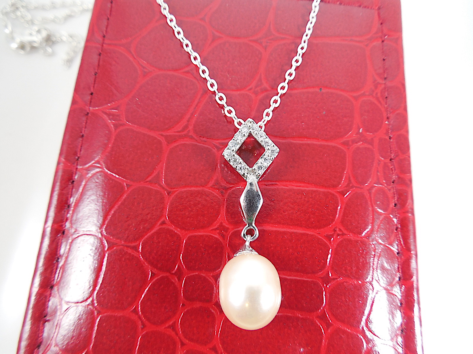 Silver necklace with Pearl pendant - Image 5 of 5