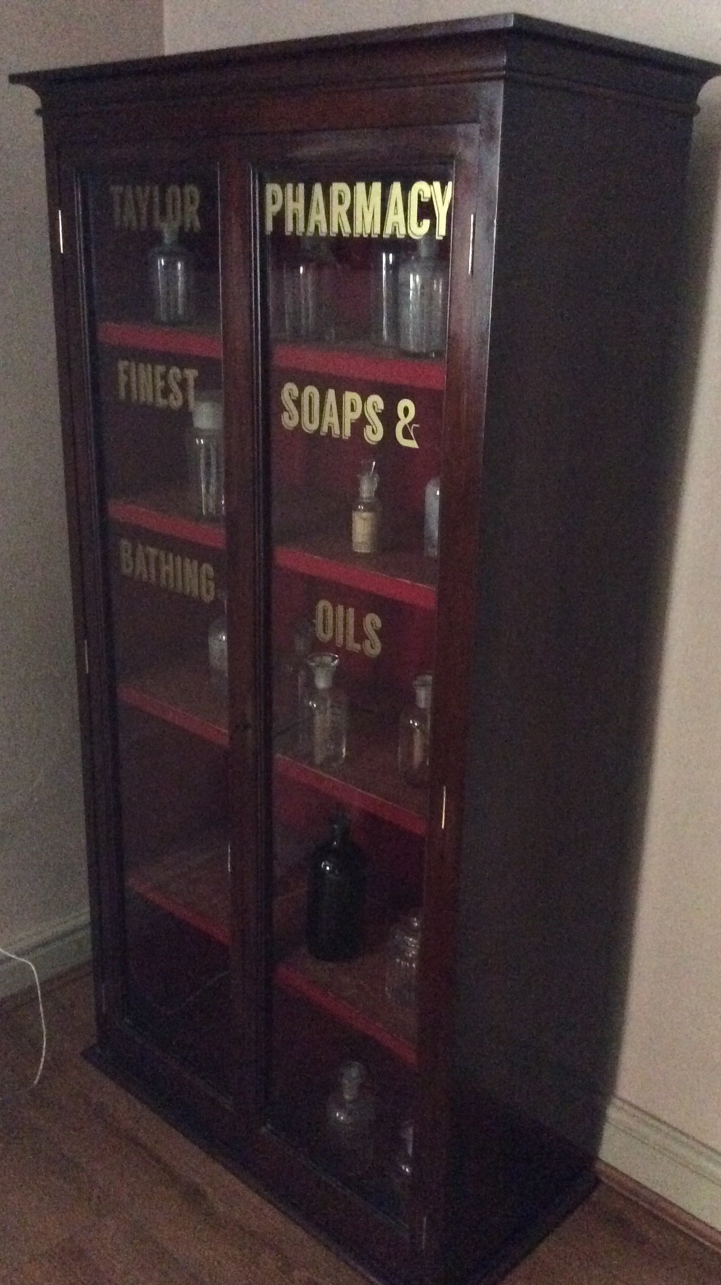 Antique mahogany Taylor Pharmacy floor standing shop display cabinet - Image 6 of 8