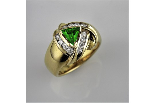 A RestoredGentleman`s Green Tourmaline and Diamond Ring - Image 2 of 2