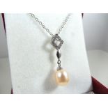 Silver necklace with Pearl pendant