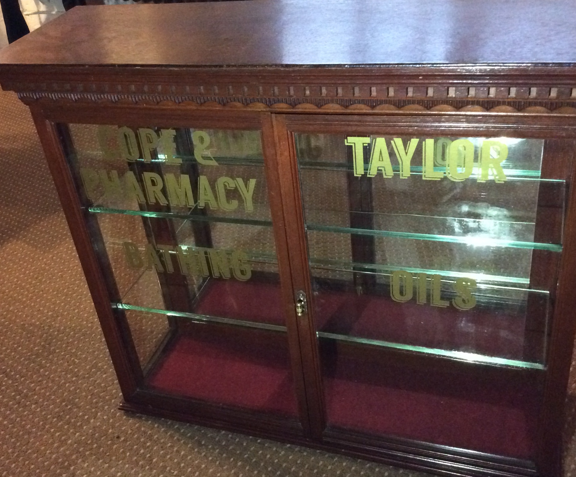 Collectable Antique 1910 mahogany Pharmaceuticals shop cabinet Cole & Taylor - Image 5 of 11