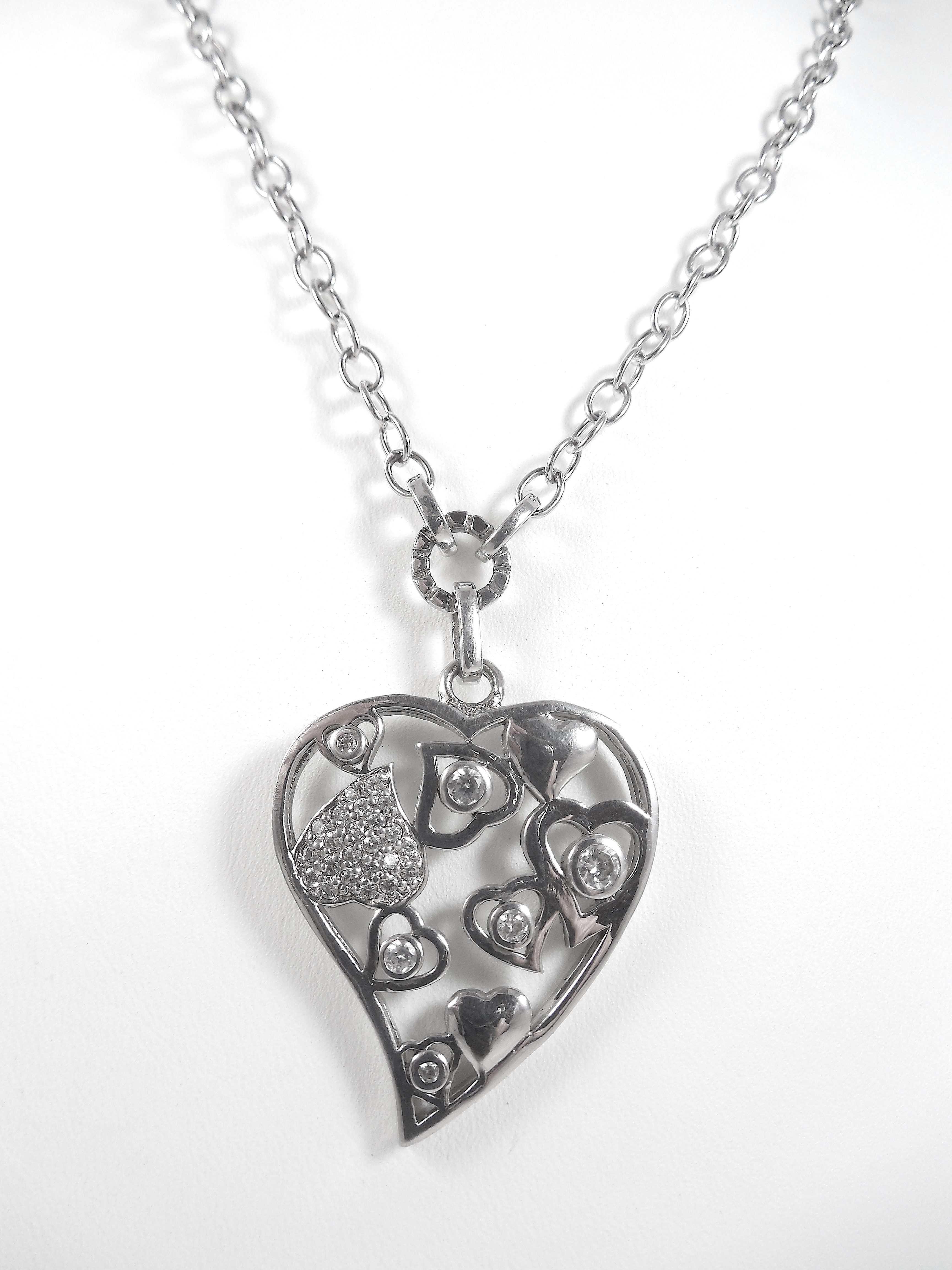 Heart shaped silver neklace - Image 4 of 4