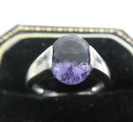 9k white gold ring with Iolite