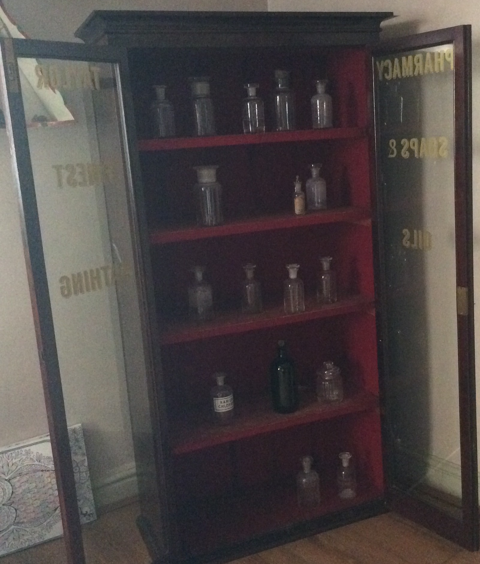 Antique mahogany Taylor Pharmacy floor standing shop display cabinet - Image 3 of 8