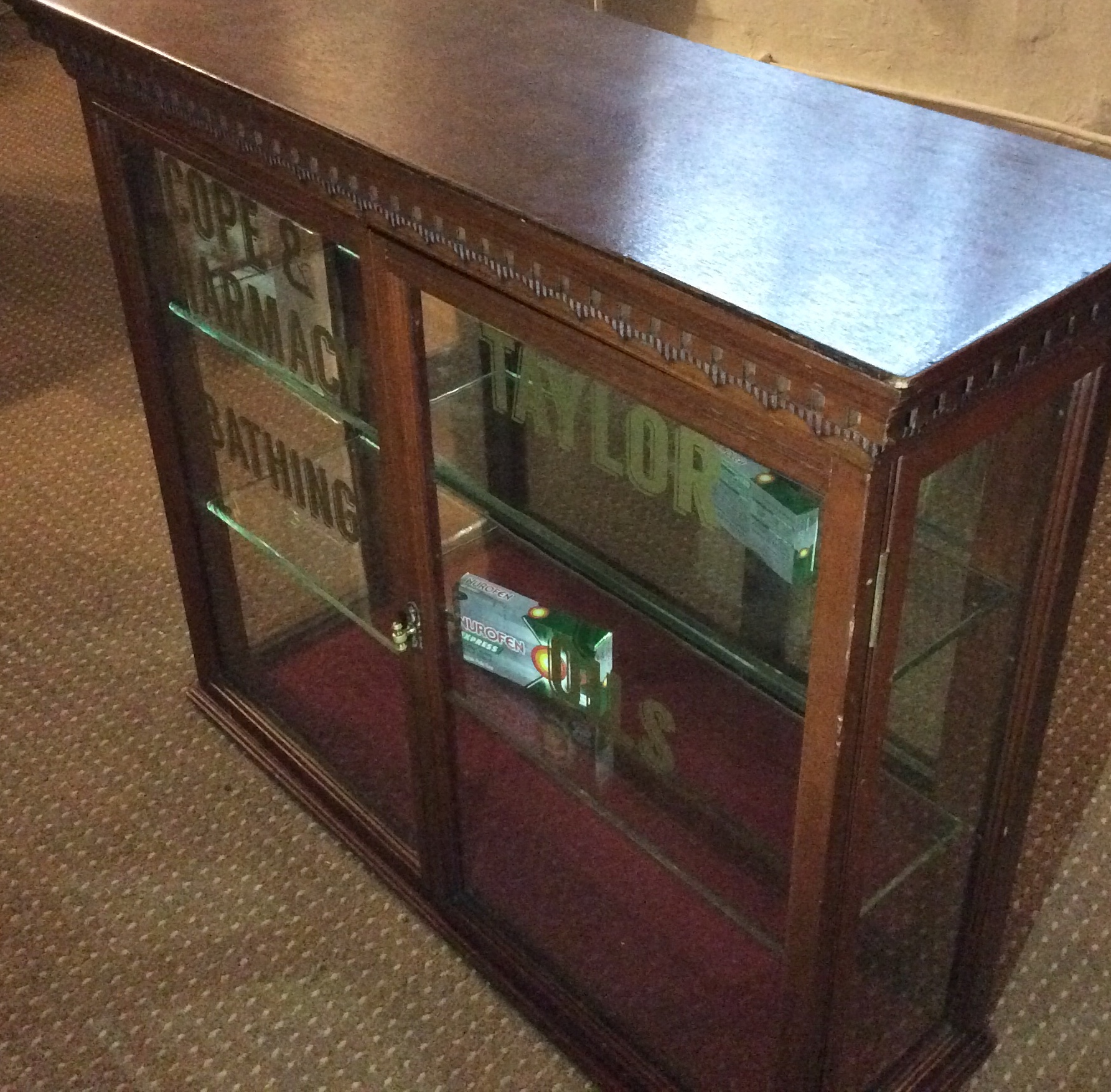 Collectable Antique 1910 mahogany Pharmaceuticals shop cabinet Cole & Taylor - Image 9 of 11