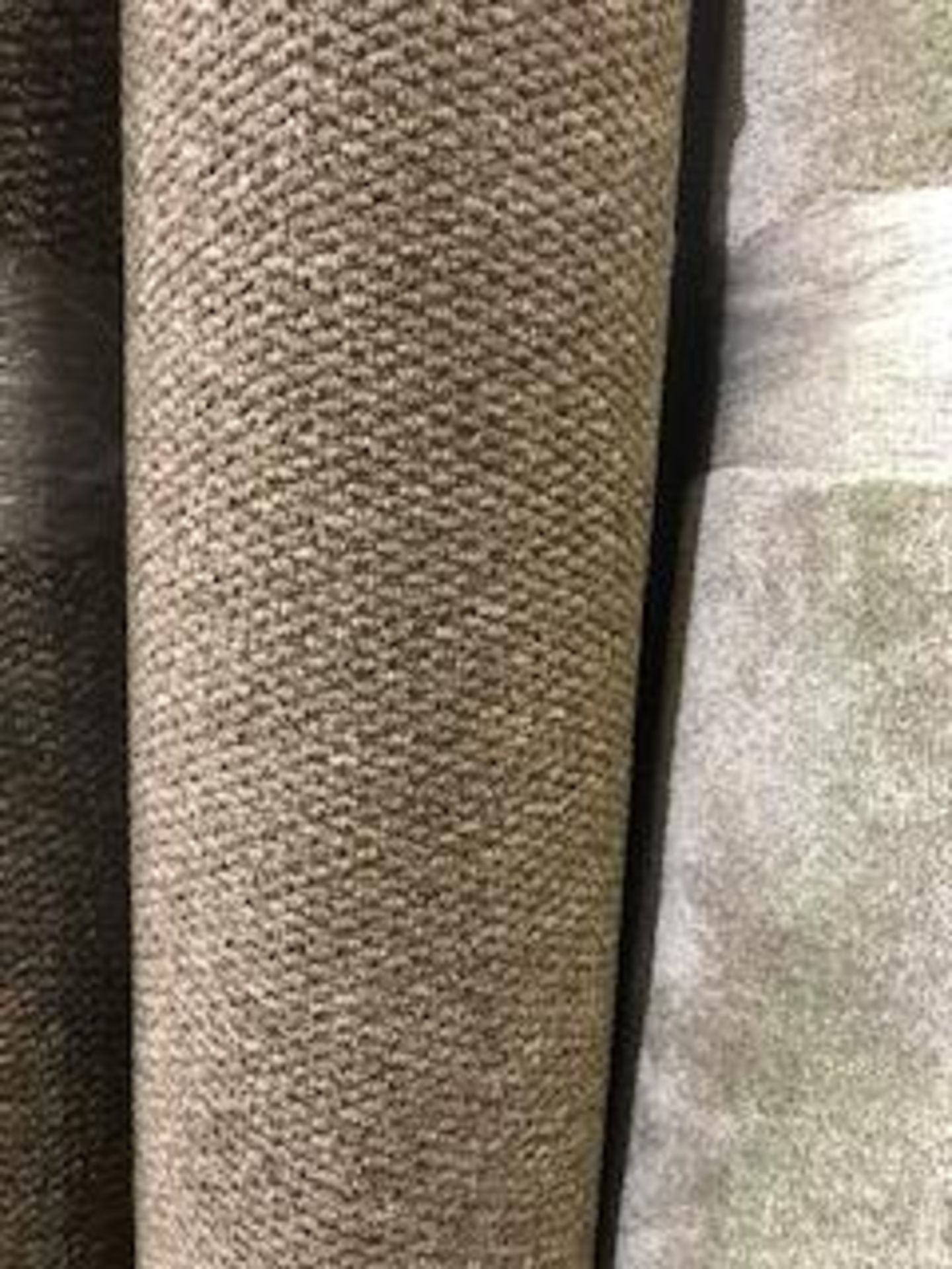 Regatta brown heavy duty carpet 5m x 4m - Image 2 of 4