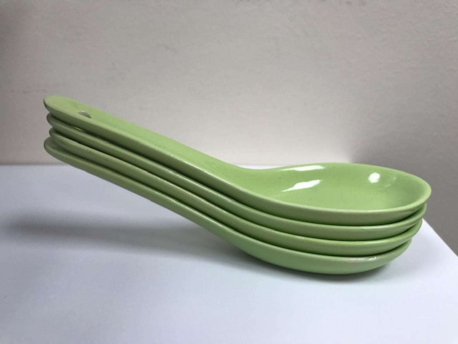 100 x pale green chinese spoon